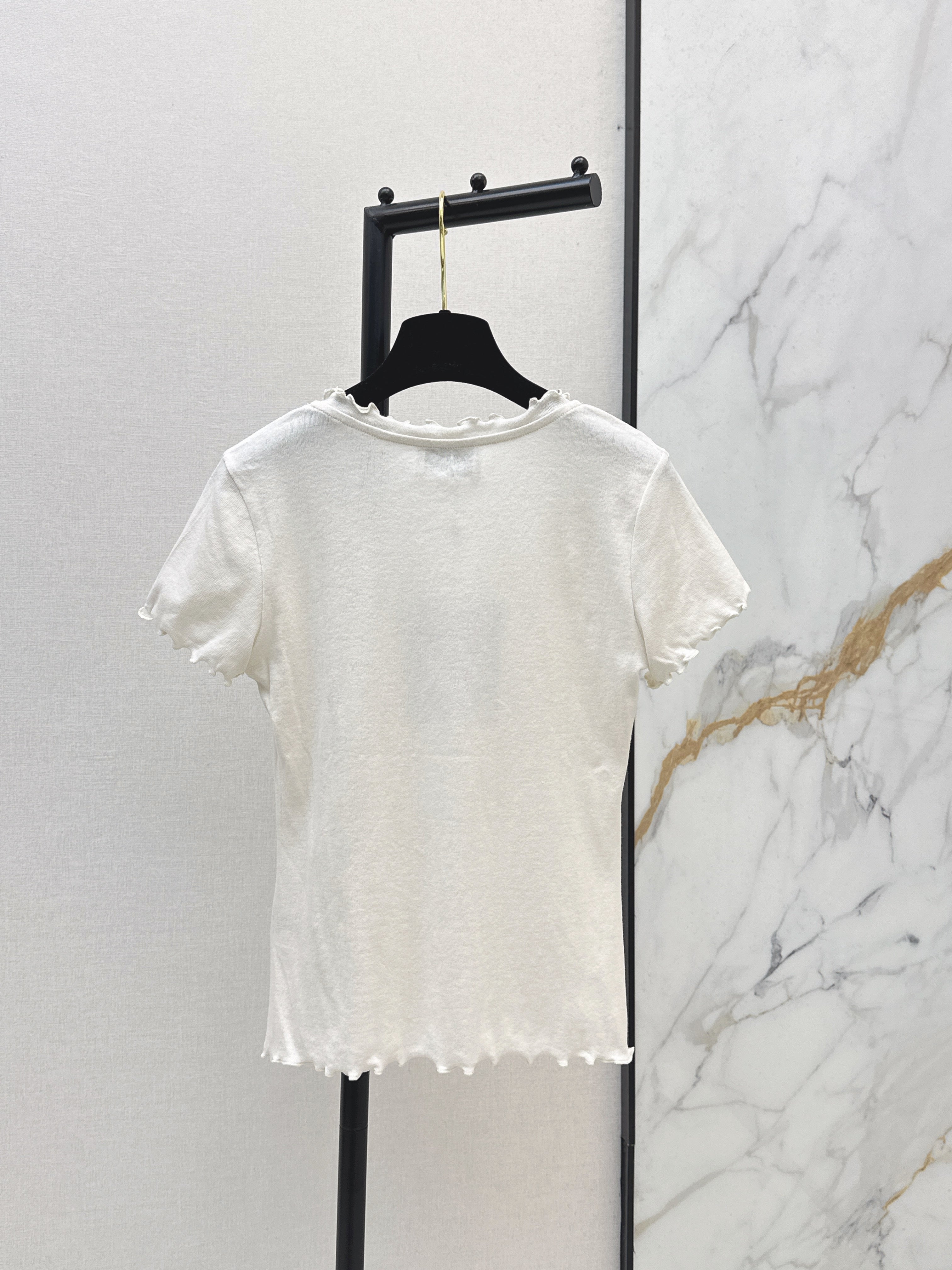 26SS Beaded Wavy-Hem U-Neck T-Shirt