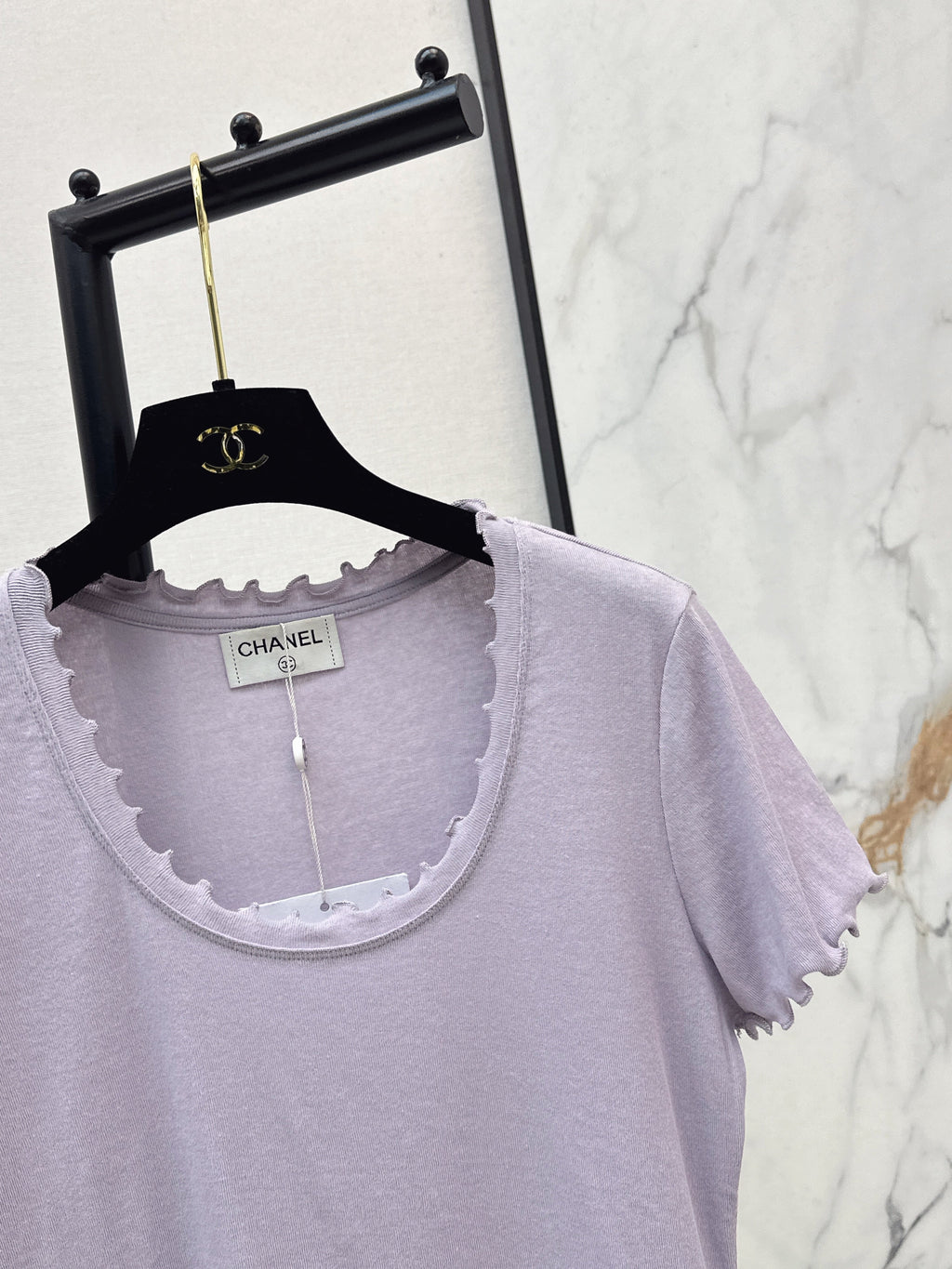 26SS Beaded Wavy-Hem U-Neck T-Shirt