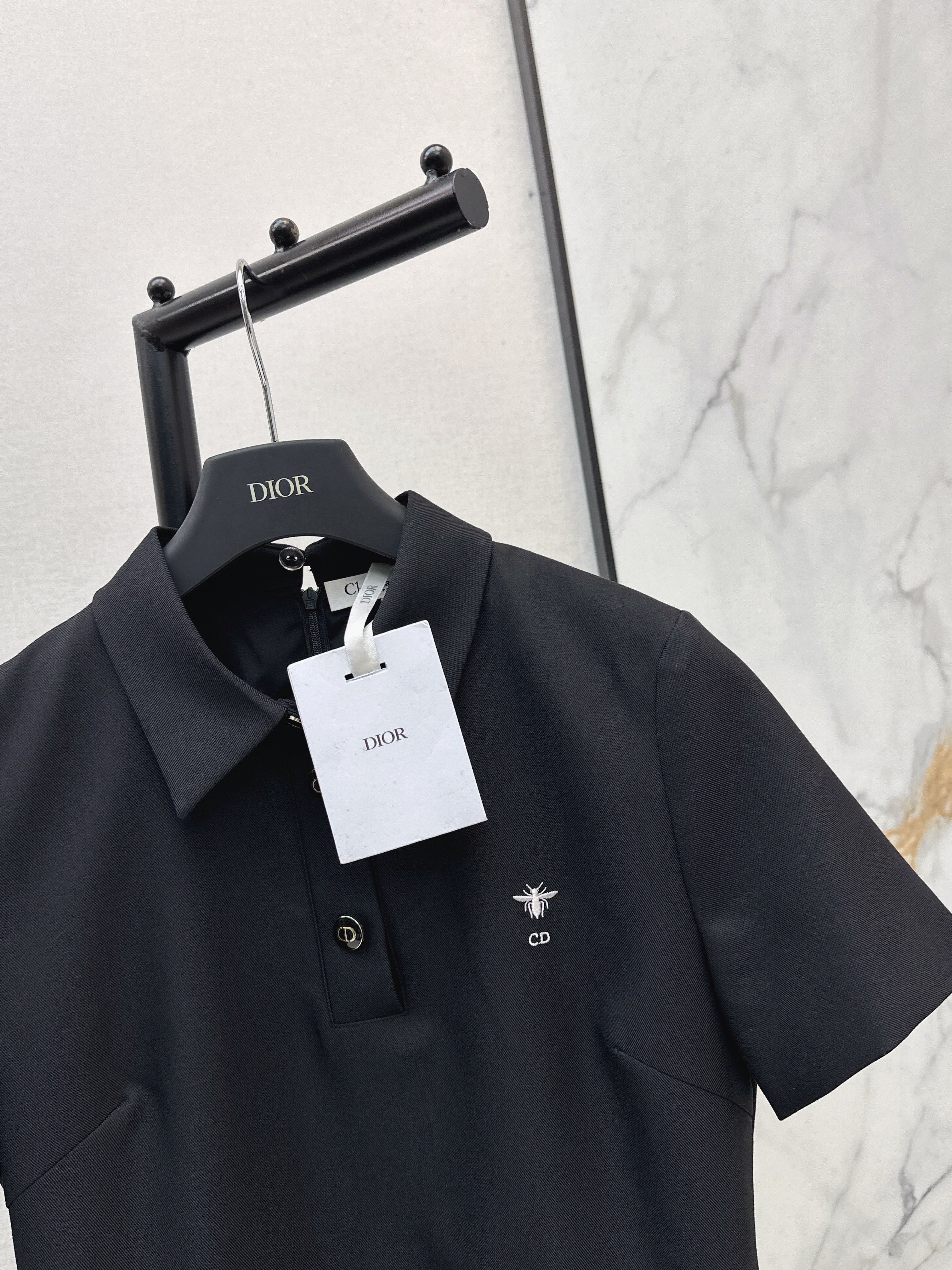 26SS Spring/Summer Latest Style: Bee-Embroidered Dress