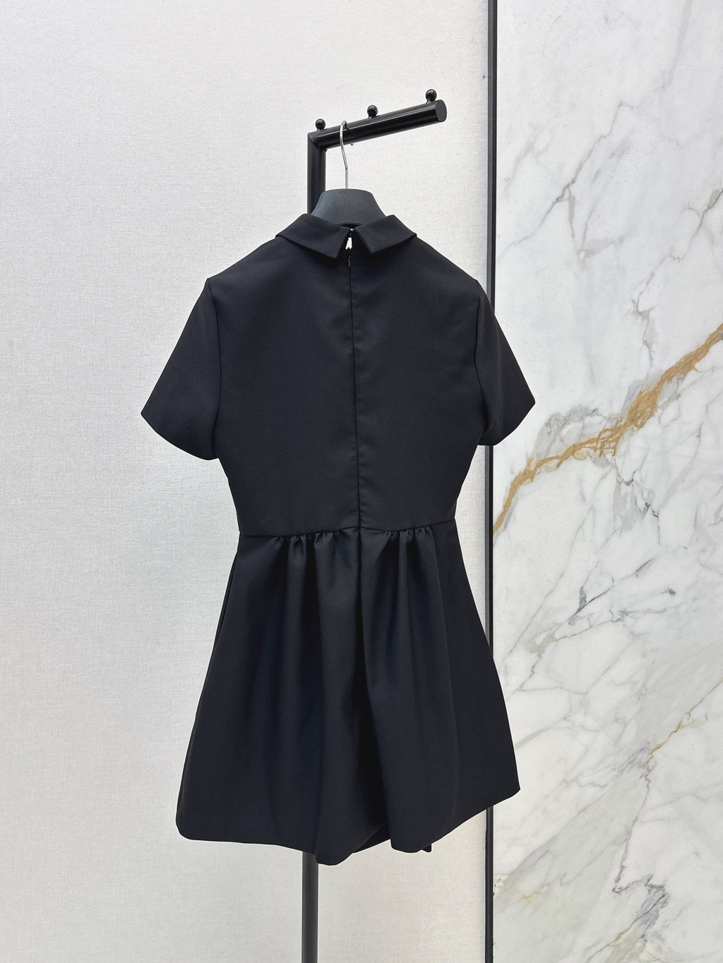 26SS Spring/Summer Latest Style: Bee-Embroidered Dress