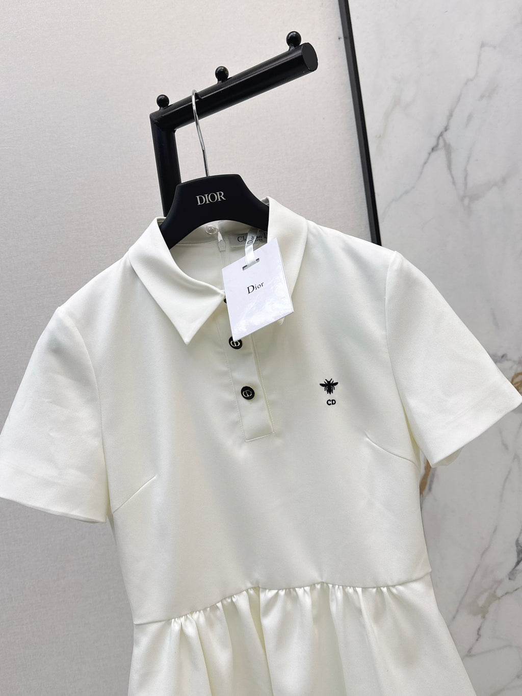 26SS Spring/Summer Latest Style: Bee-Embroidered Dress