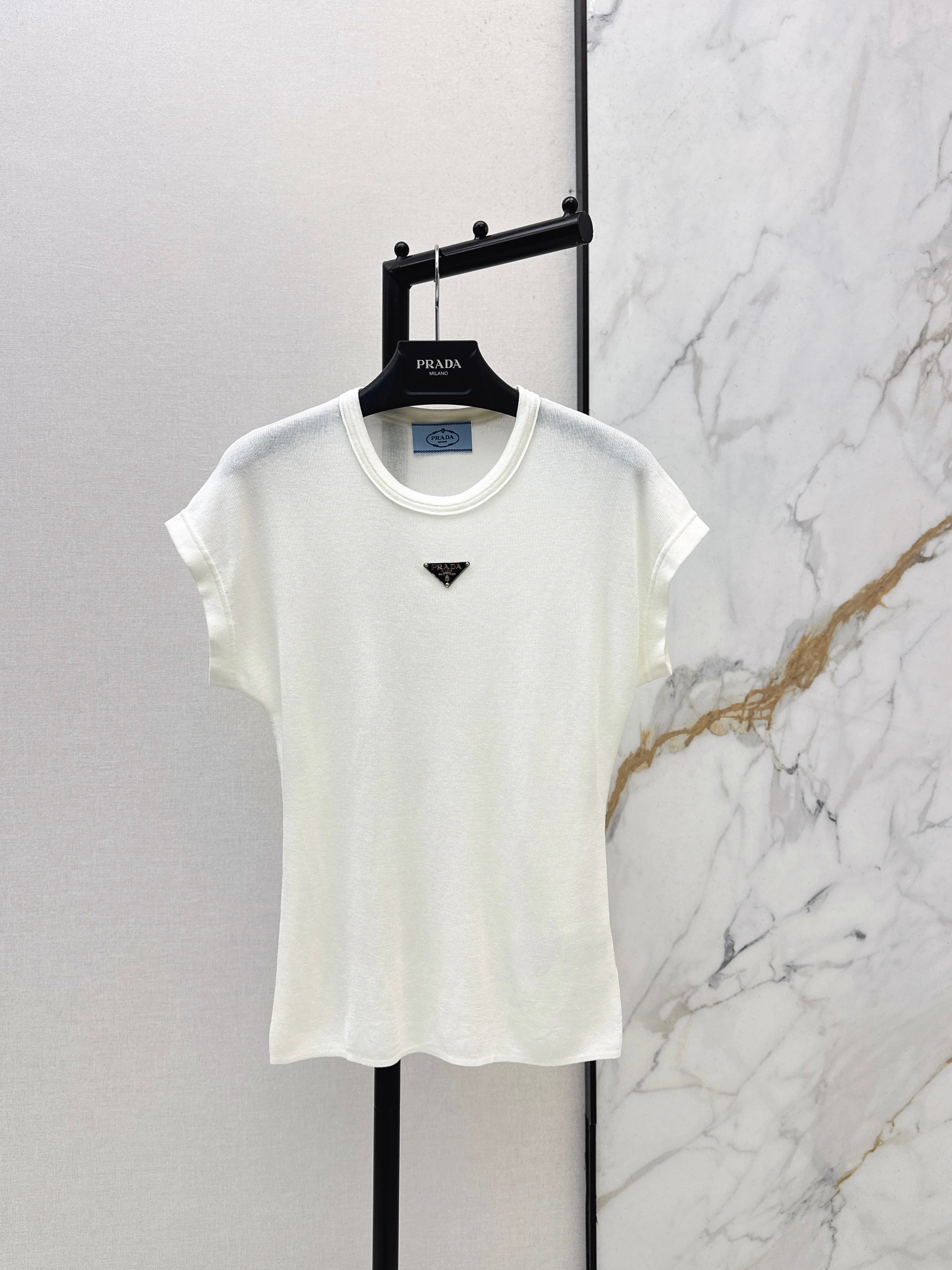 26SS New Triangle Logo Slim Fit T-Shirt