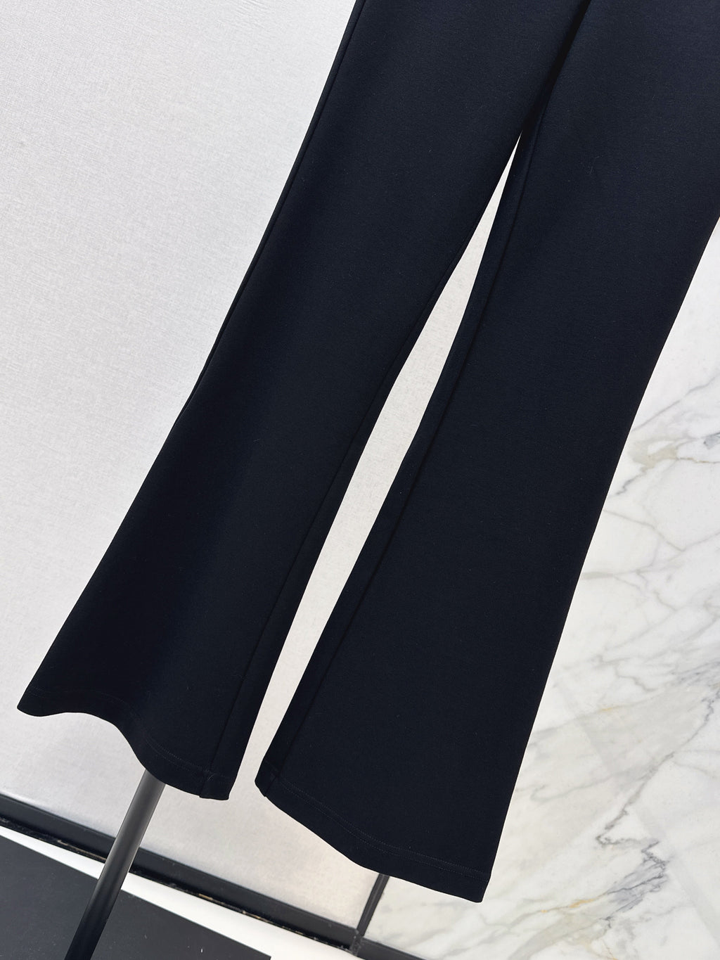 26SS New Logo Webbing Flare Mid-High Waist Elastic Leggings