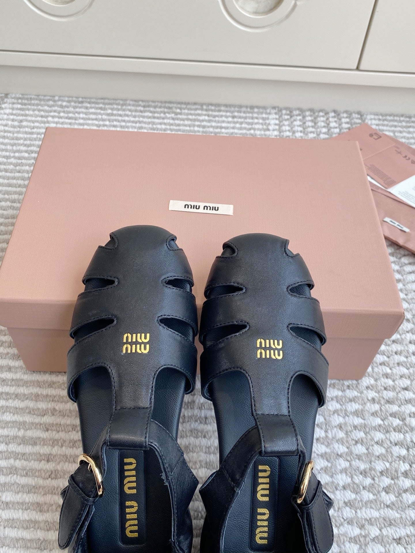 Super soft openwork Roman sandals