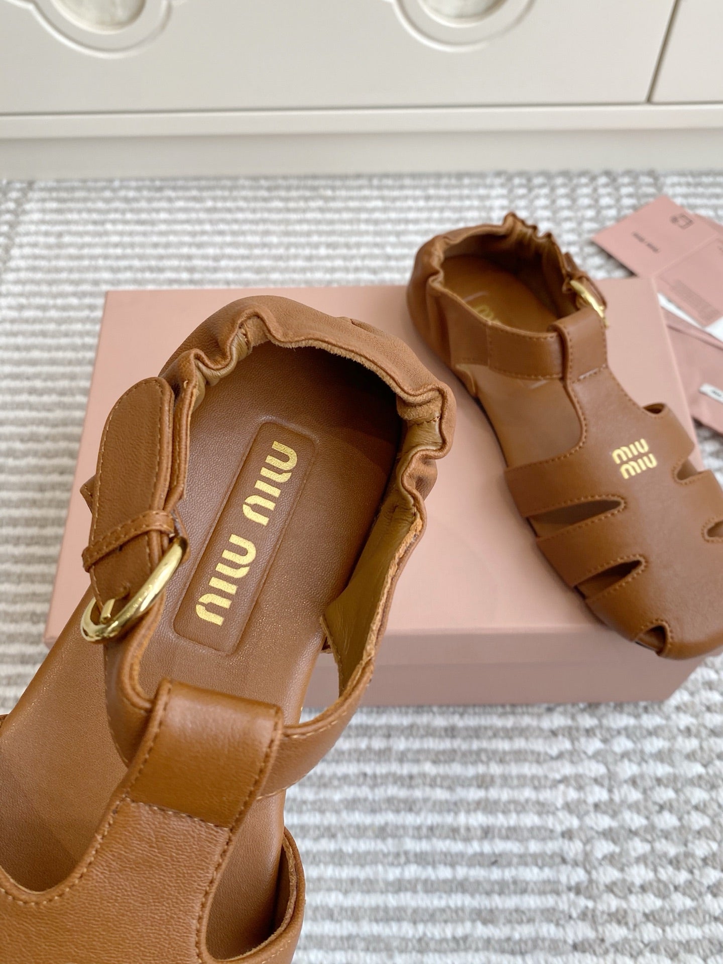 Super soft openwork Roman sandals