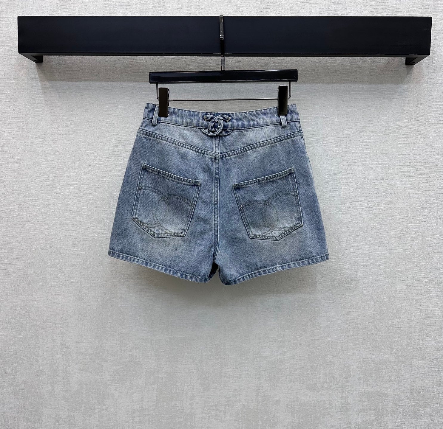 26SS New Embroidered Backpack Button Denim Shorts