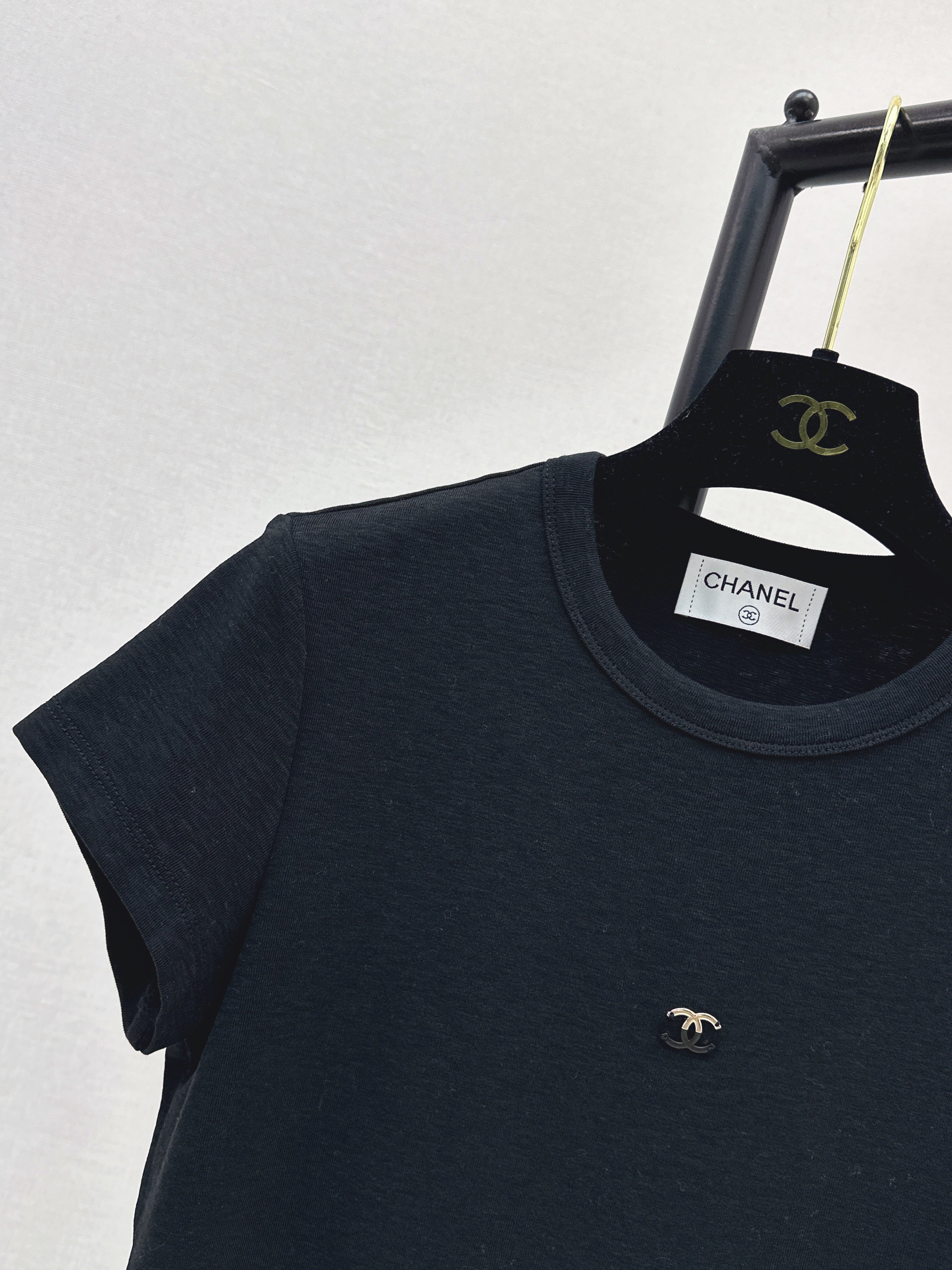 26SS NEW Slim Fit T-Shirt with Metal Decoration