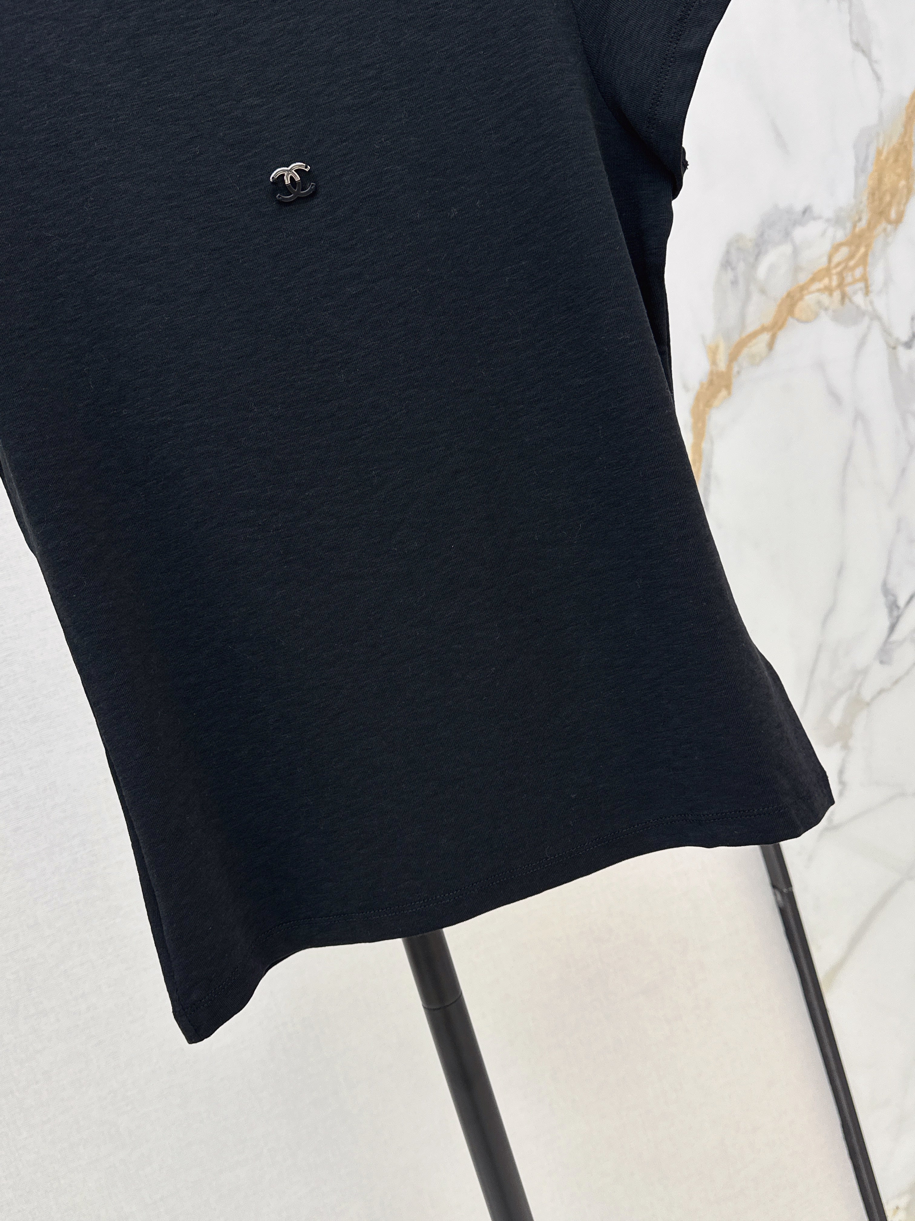 26SS NEW Slim Fit T-Shirt with Metal Decoration