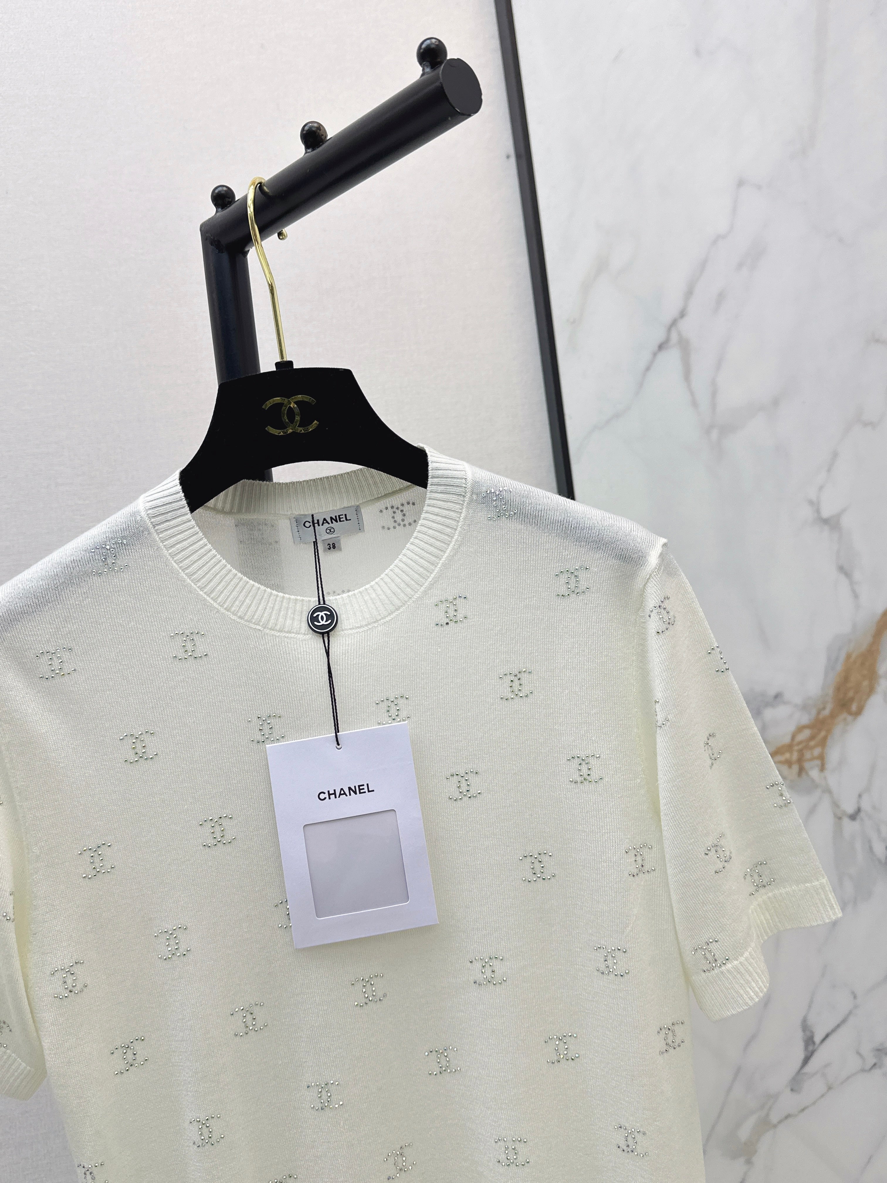 26SS Rhinestone Short-Sleeve Knit Top