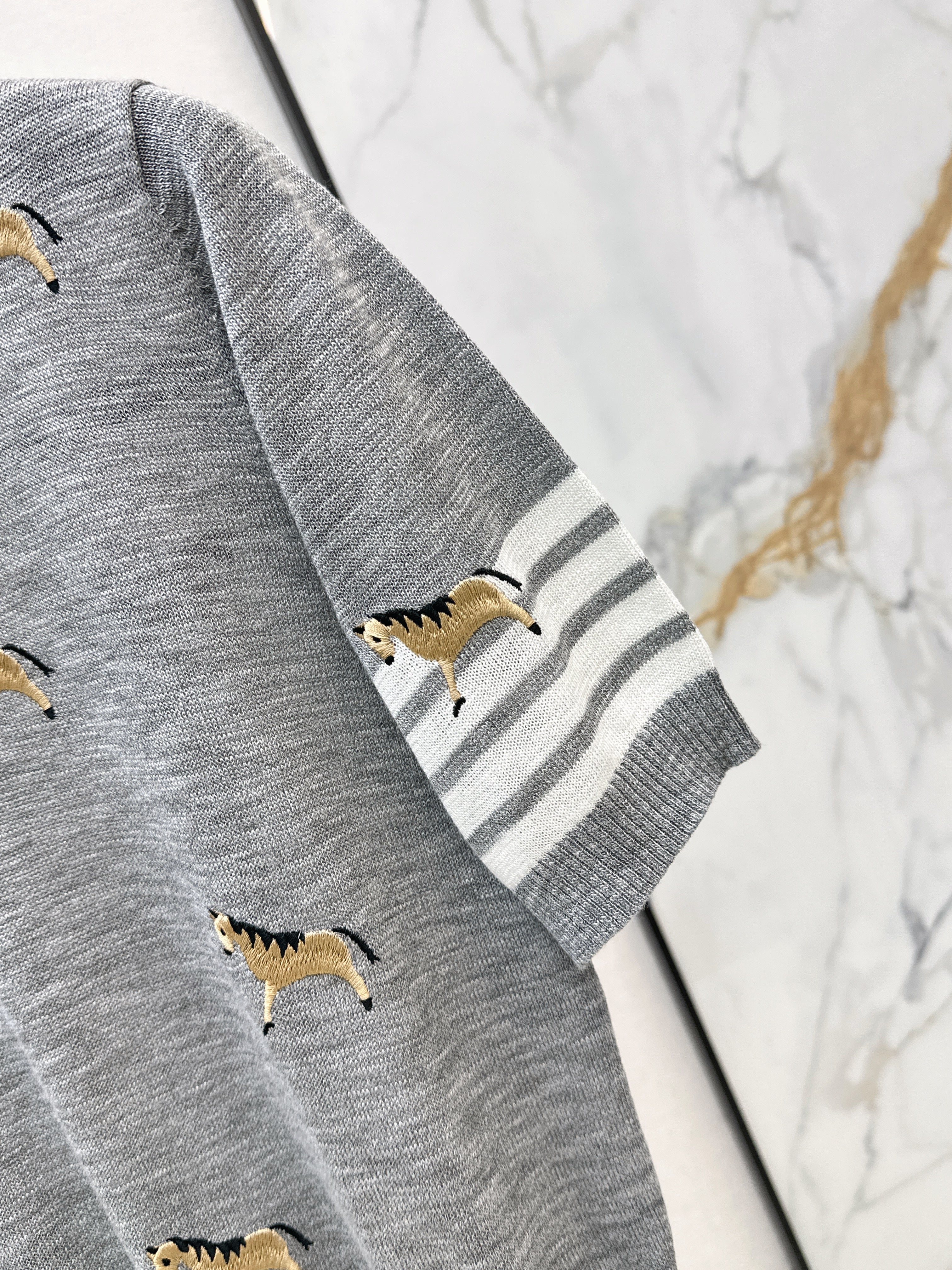 26SS NEW Puppy Embroidery Slim Fit Short Sleeve Knit Sweater