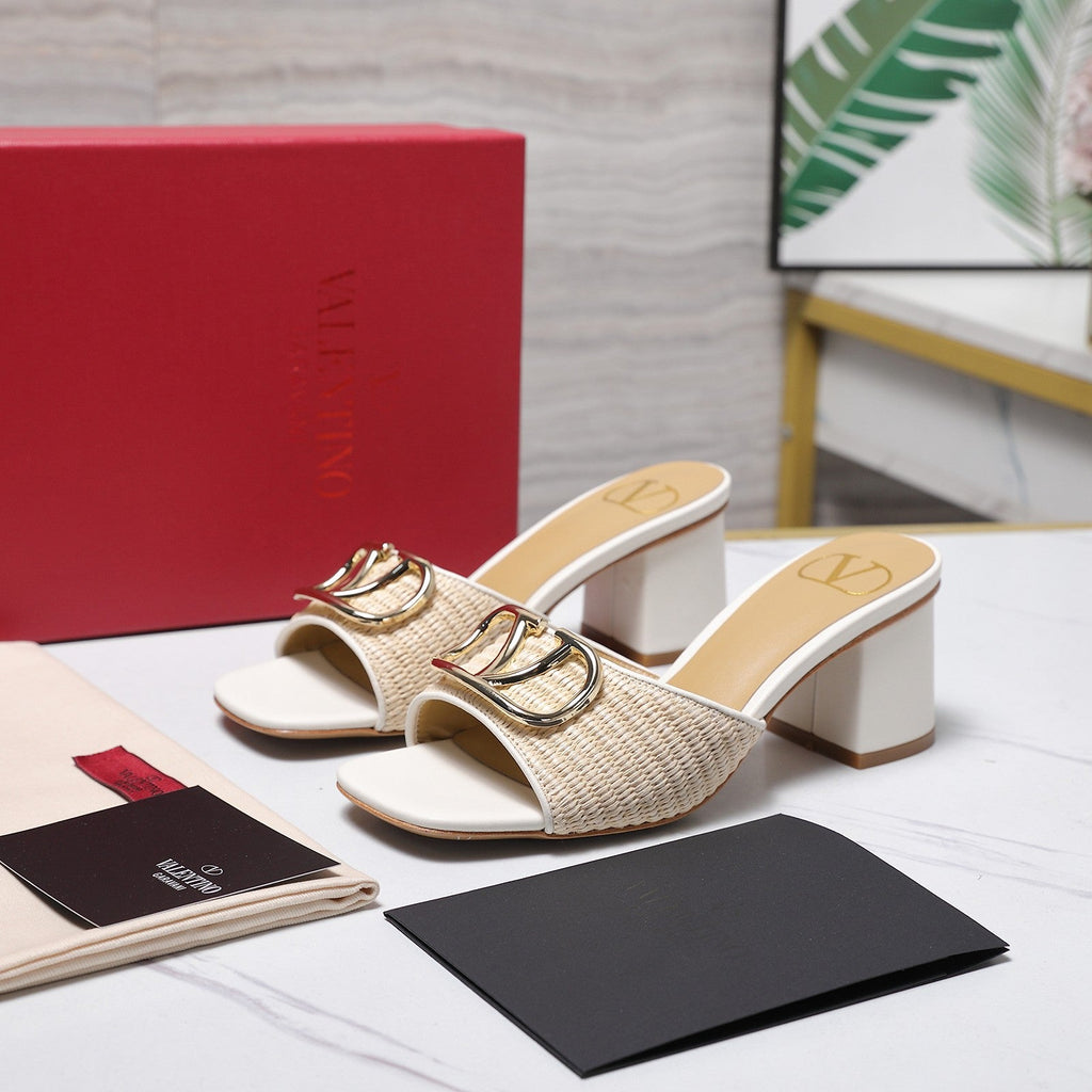 26SS runway style mid-heel sandals