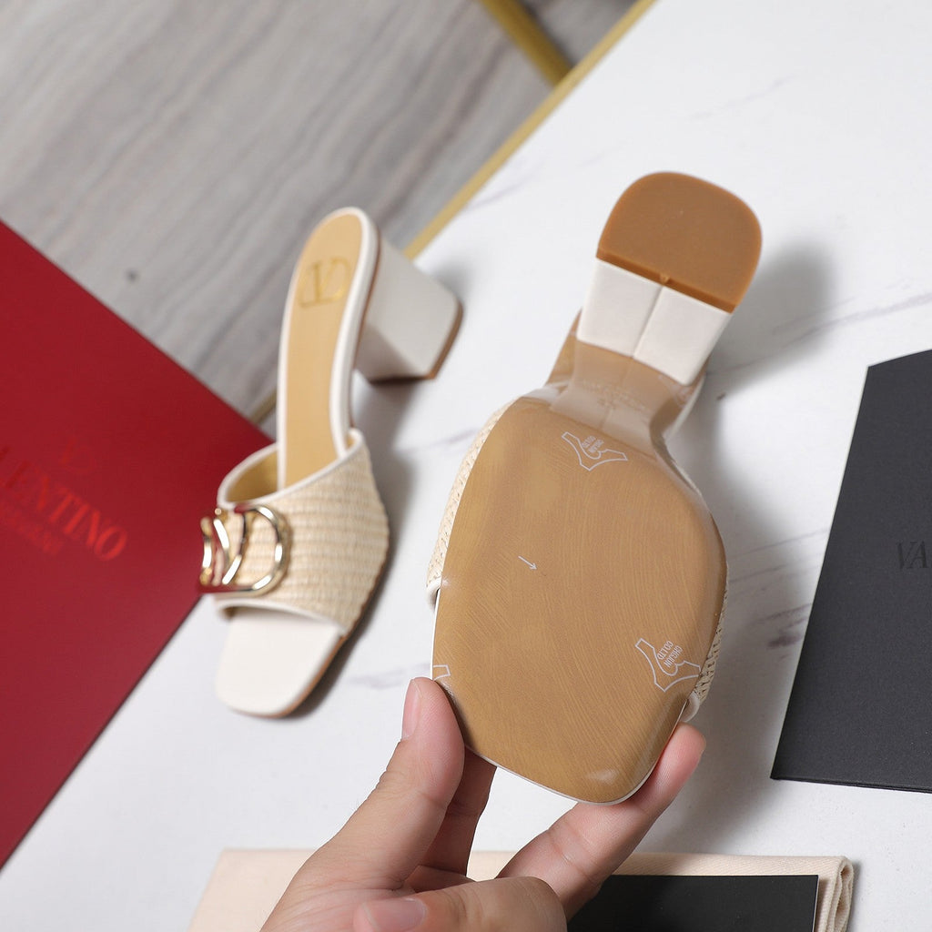 26SS runway style mid-heel sandals
