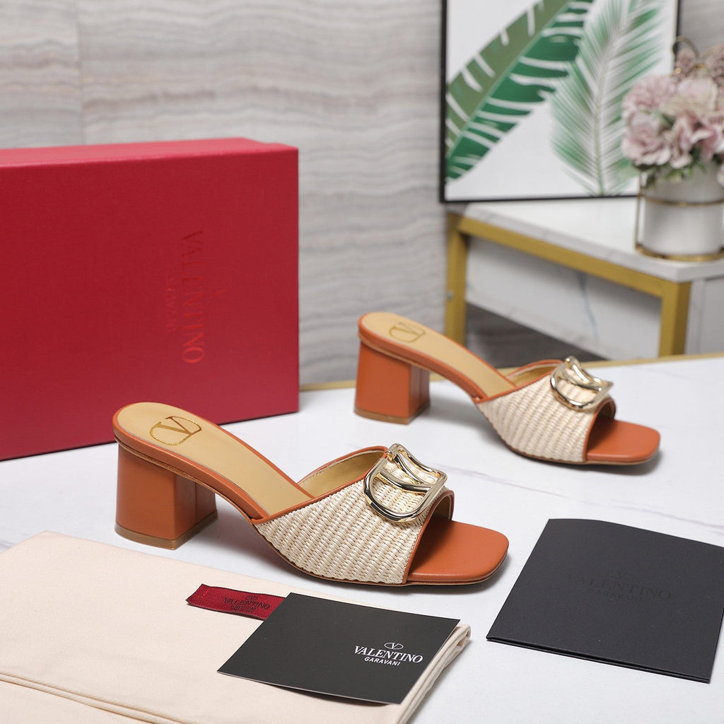 26SS runway style mid-heel sandals