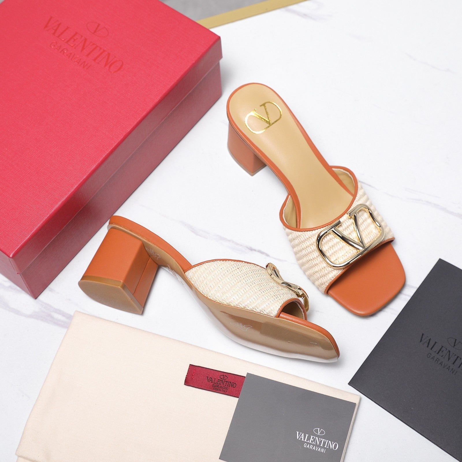 26SS runway style mid-heel sandals