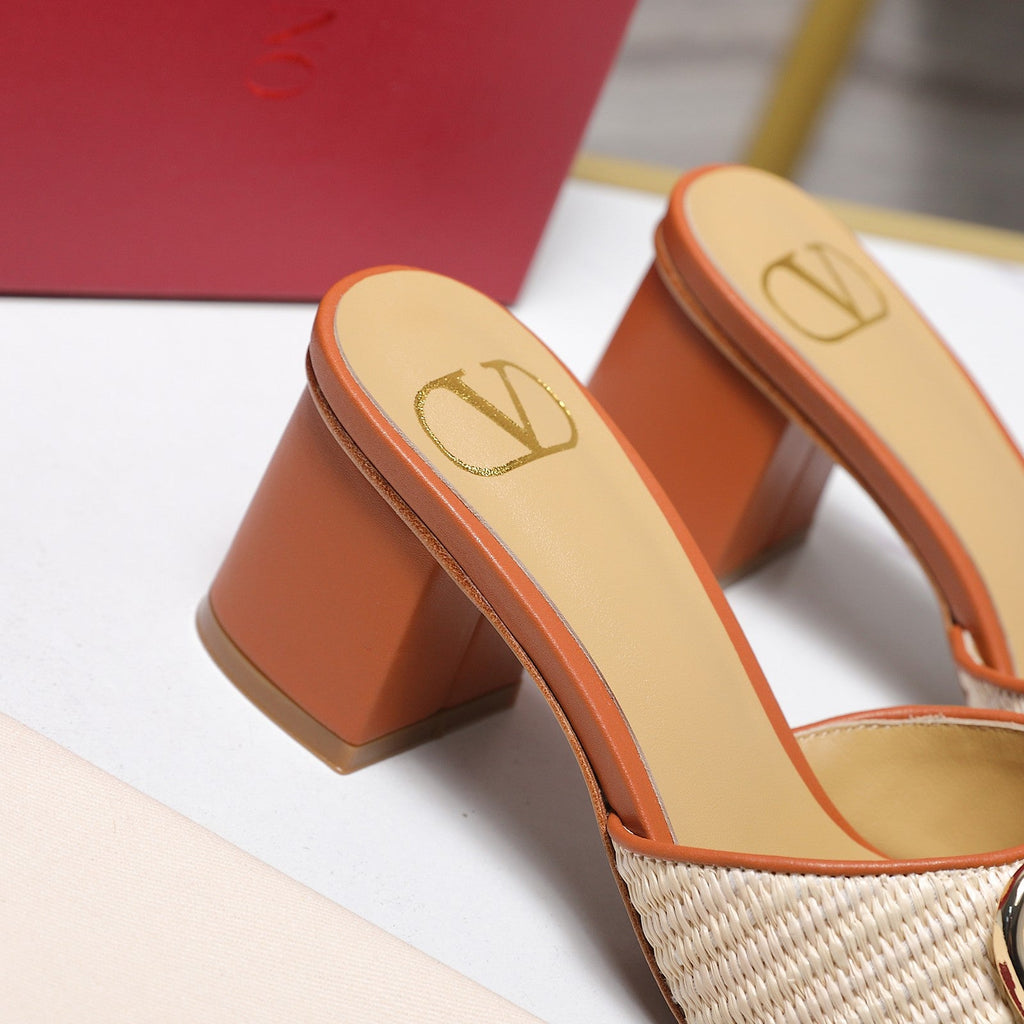 26SS runway style mid-heel sandals