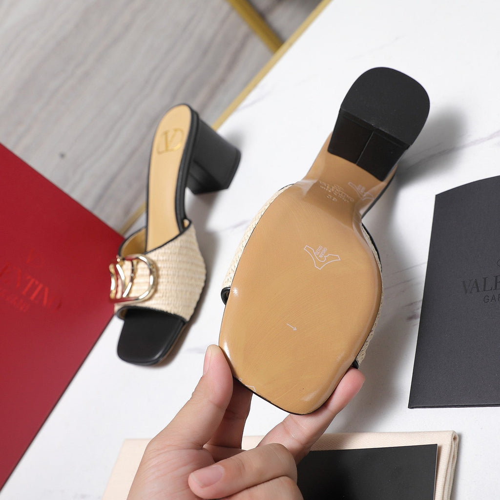 26SS runway style mid-heel sandals