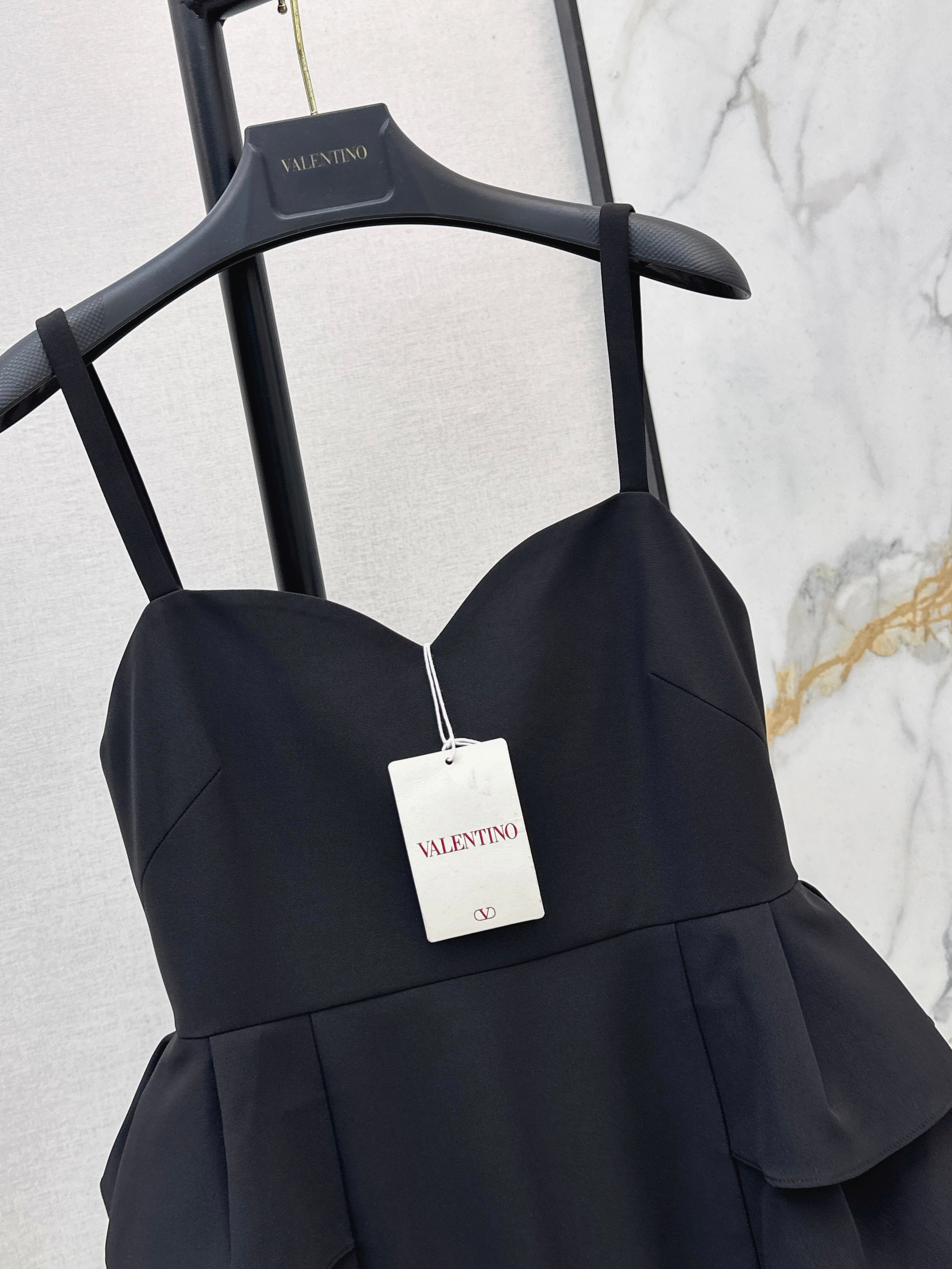 26SS New Elegant Hepburn-Style Black Slip Dress