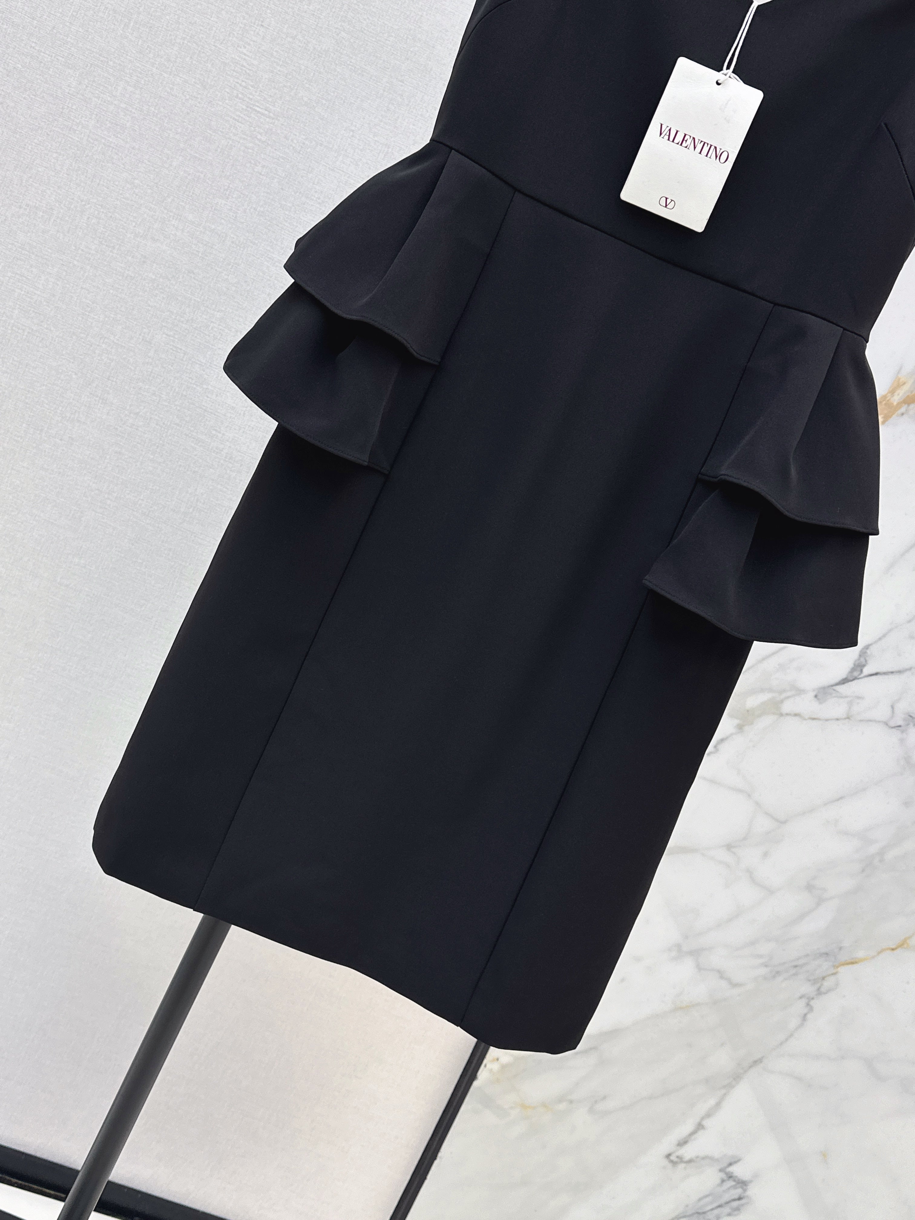 26SS New Elegant Hepburn-Style Black Slip Dress