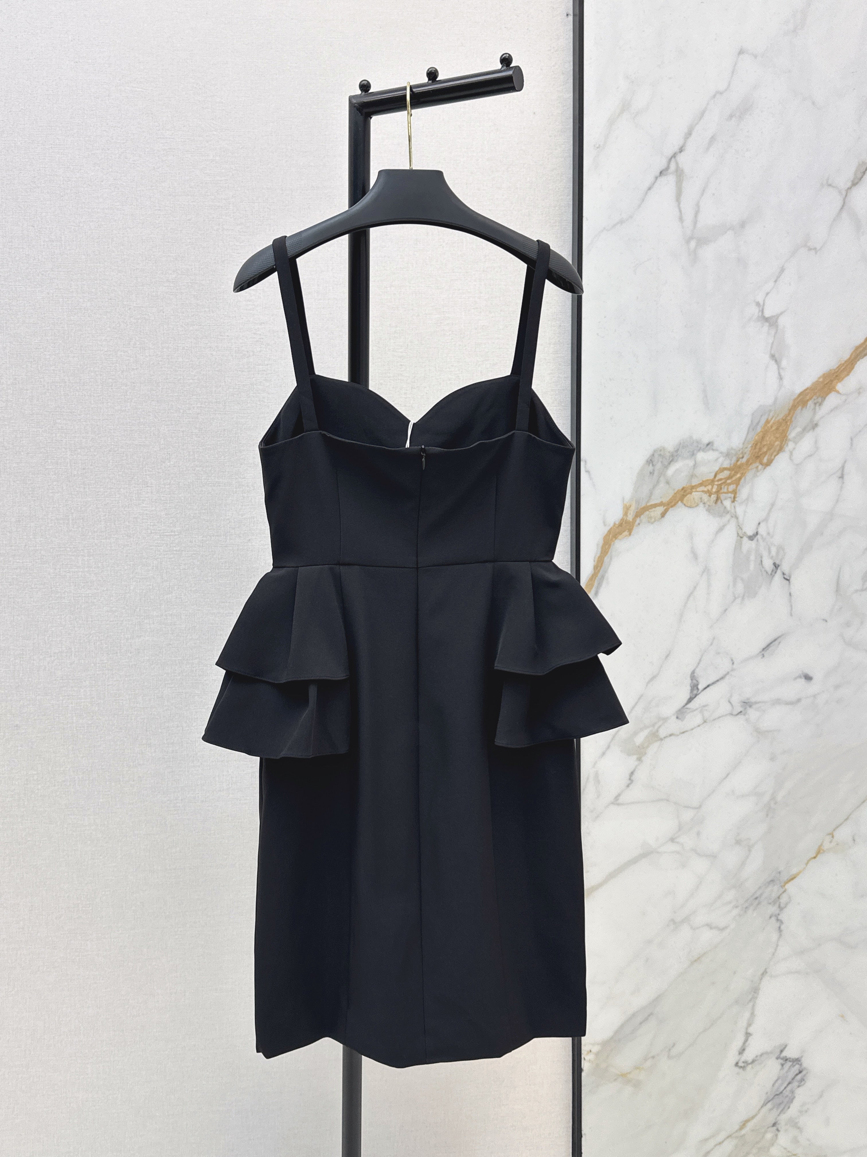 26SS New Elegant Hepburn-Style Black Slip Dress
