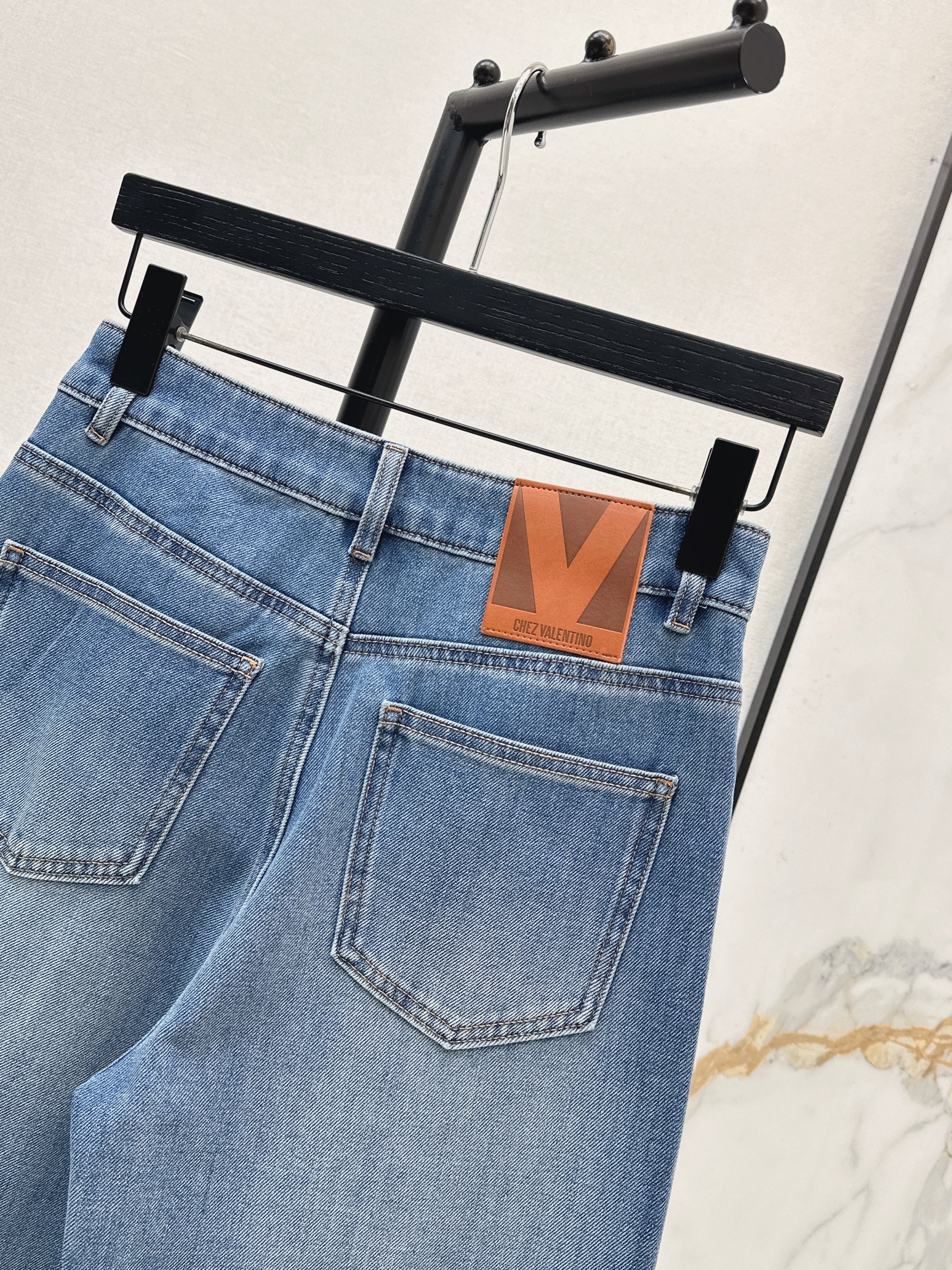 26SS New High-Waisted Wide-Leg Jeans