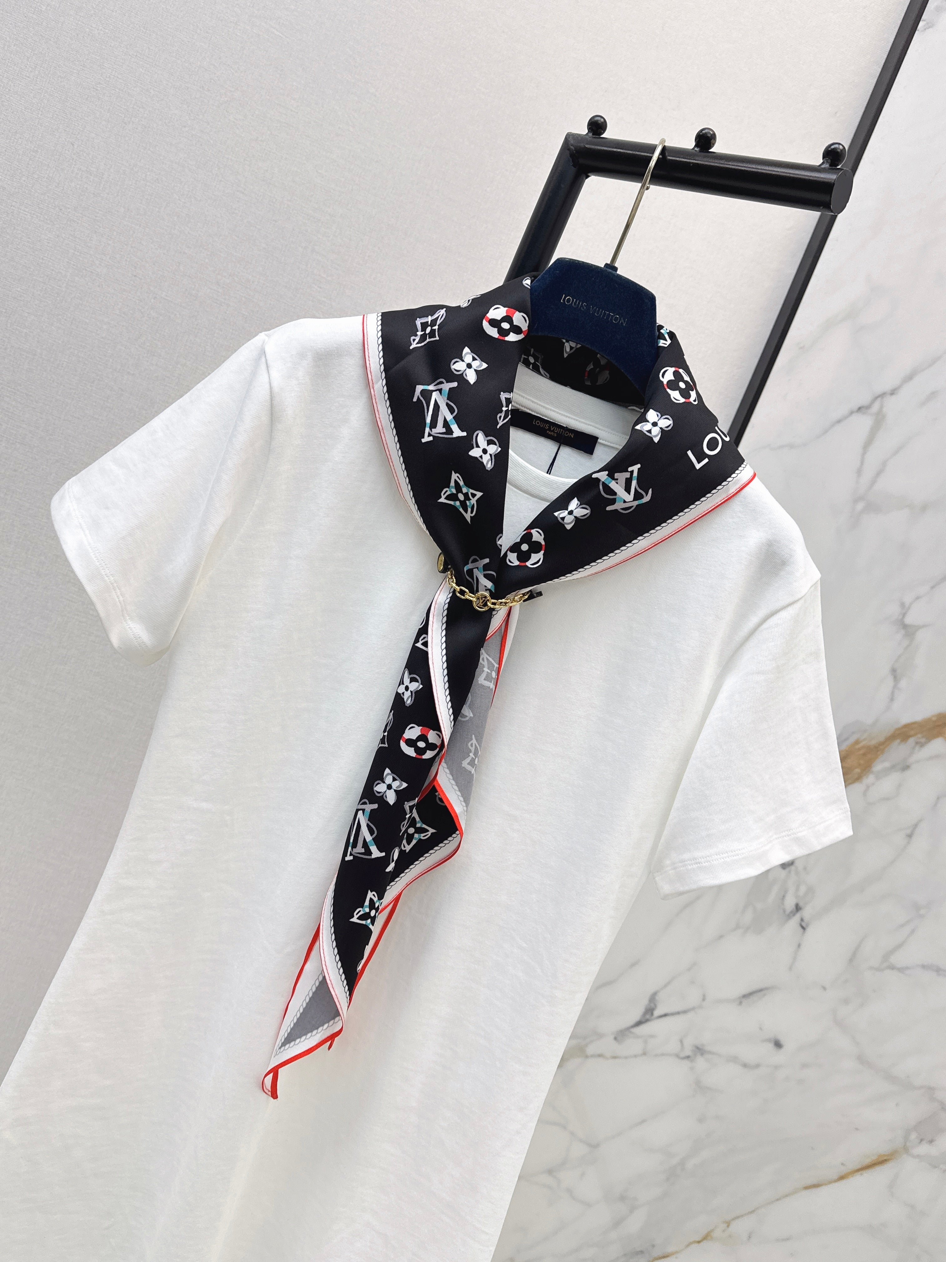 26SS New Arrival: Longline T-Shirt with Printed Silk Scarf Embellishment