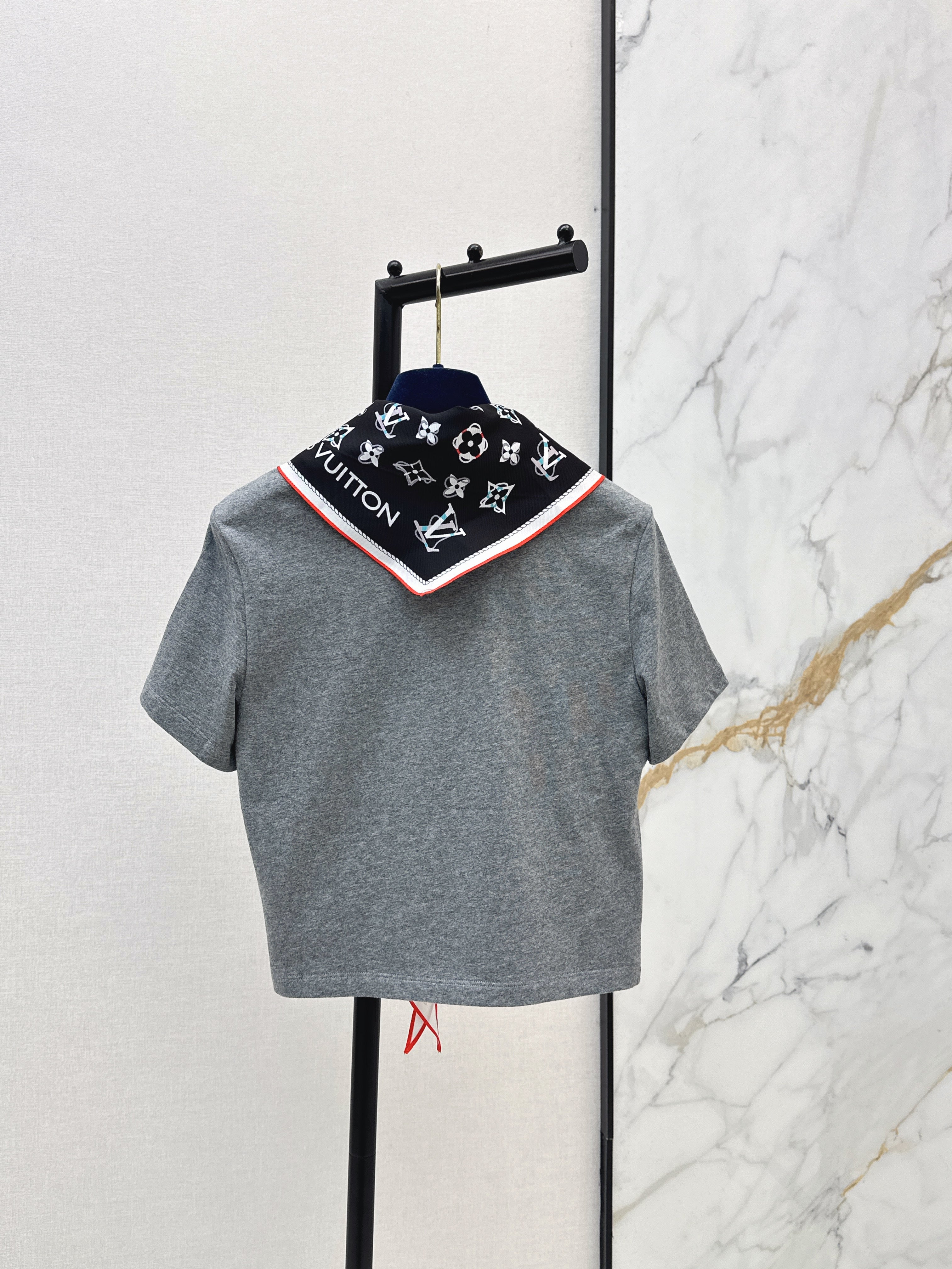 26SS New Arrival: Short-Length T-Shirt with Printed Silk Scarf Embellishment