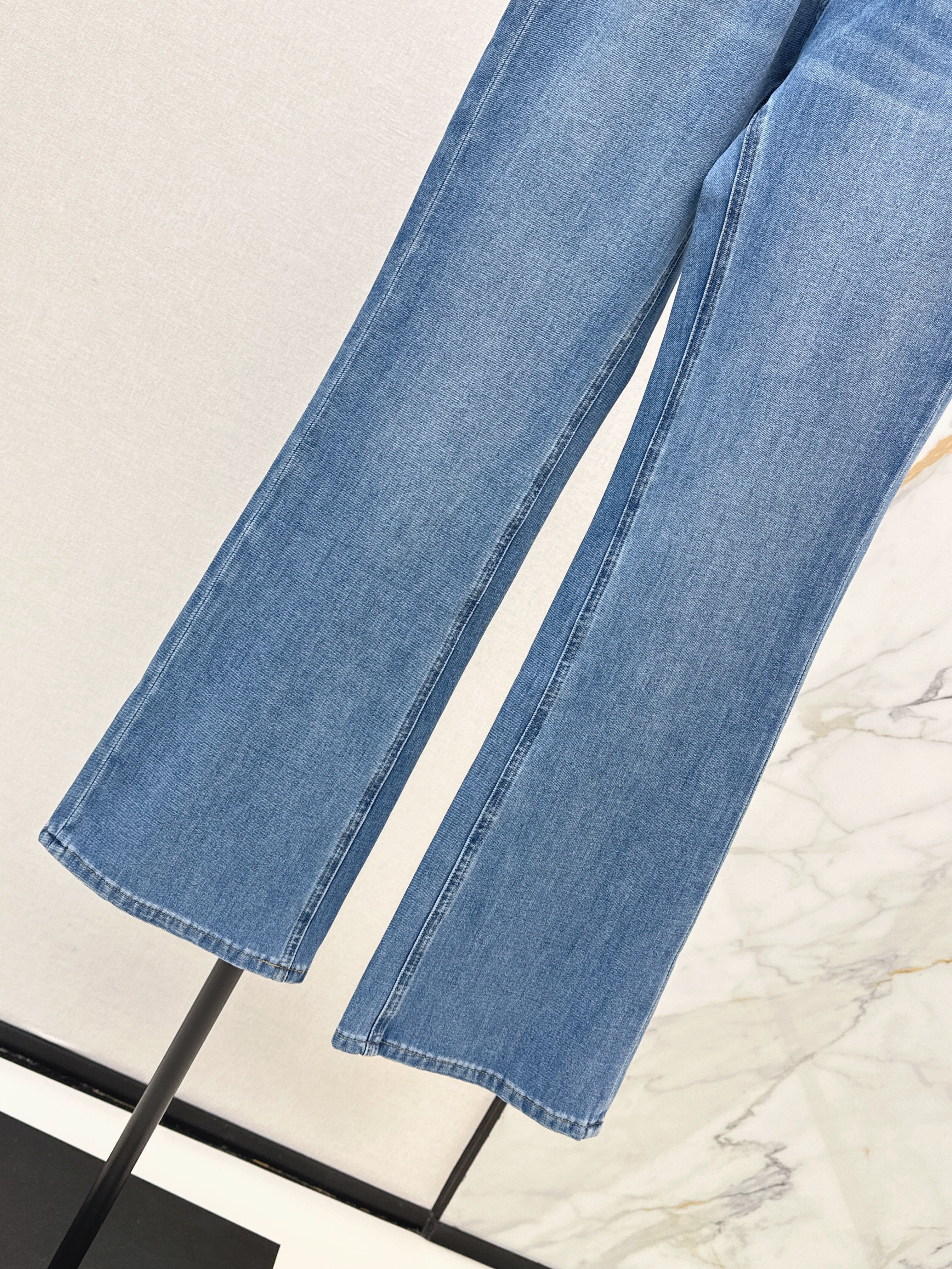 26SS Versatile Denim Jeans