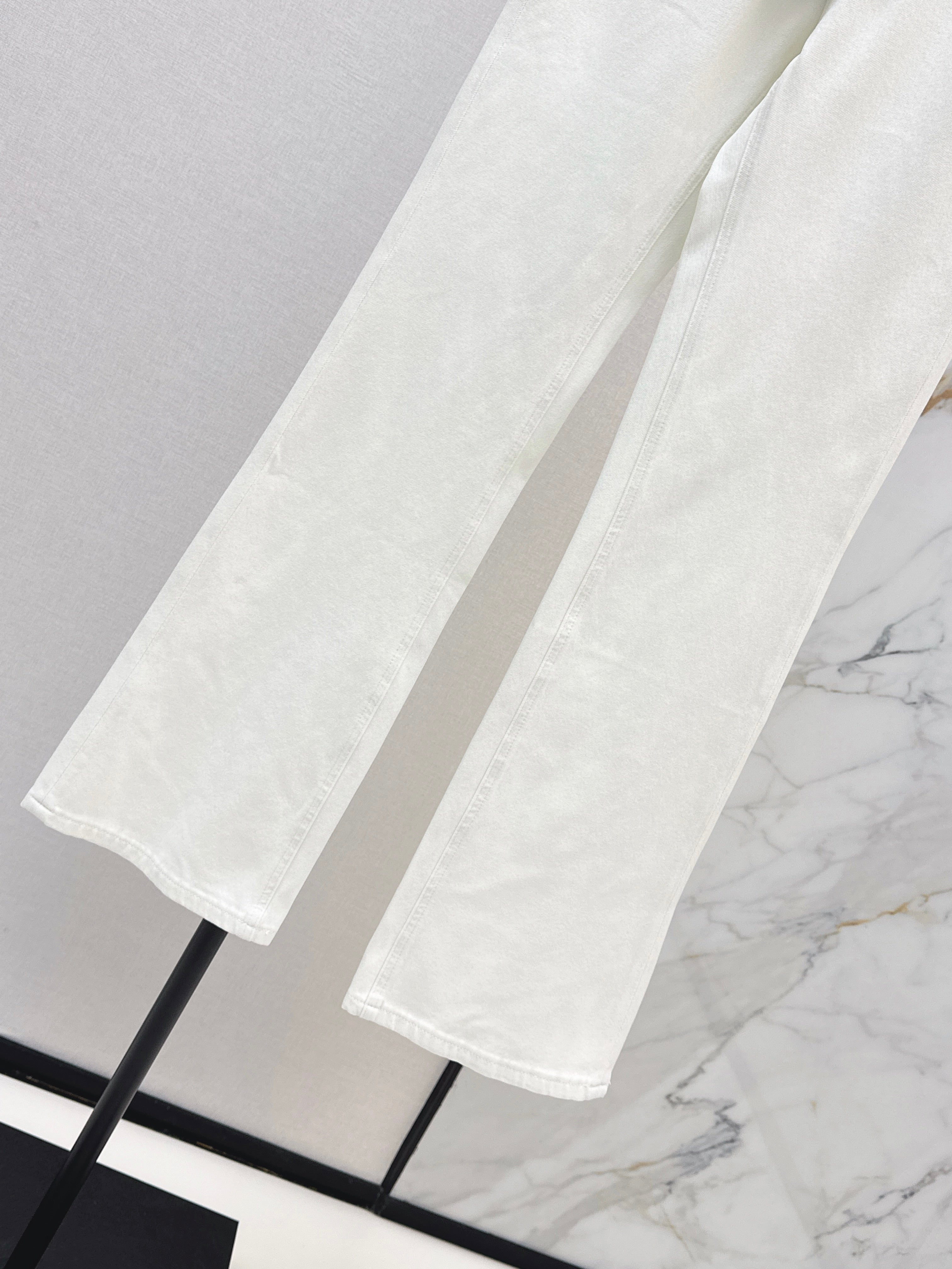 26SS Versatile Denim Jeans