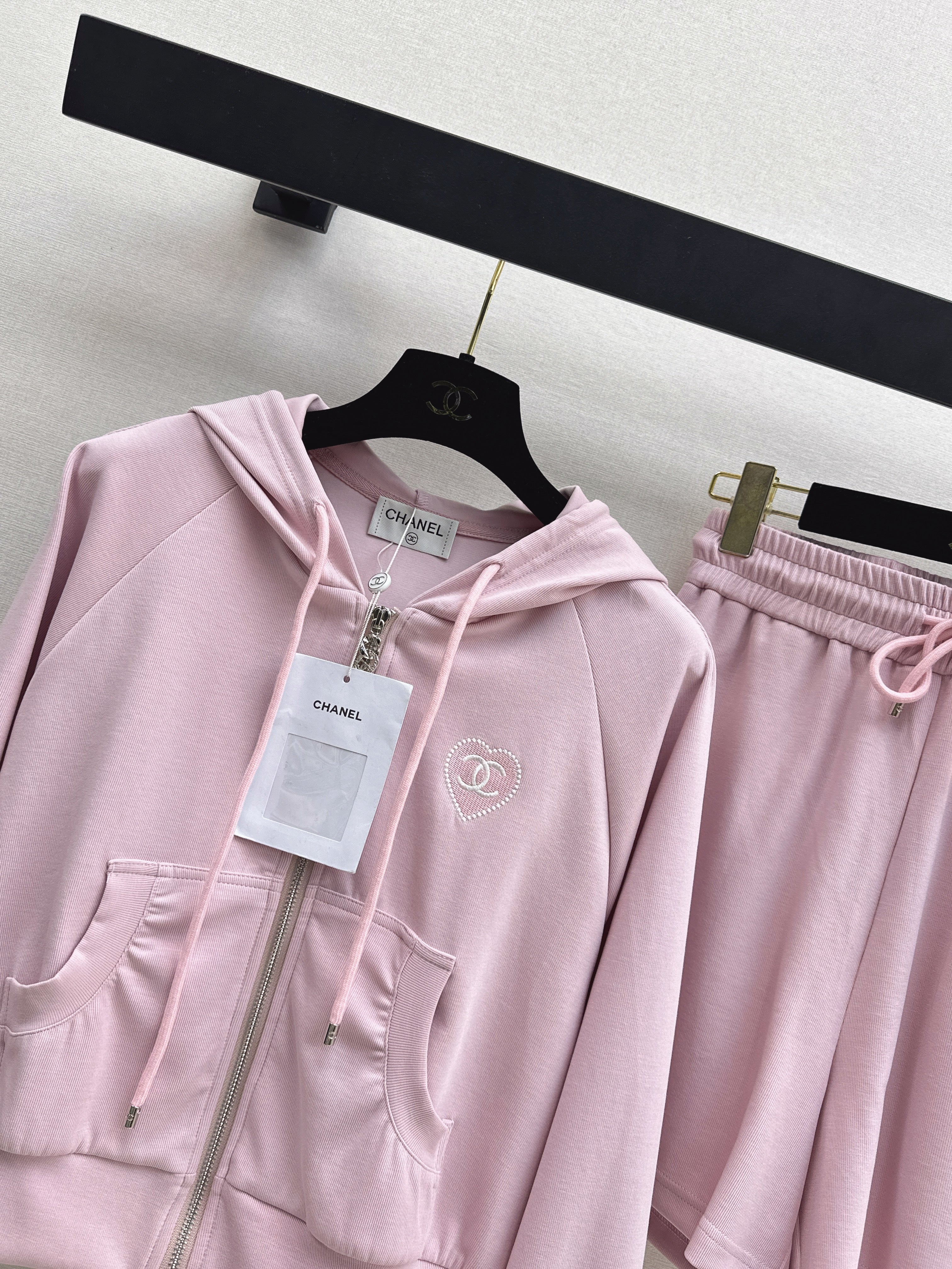 26SS Hooded Casual Jacket + Elastic-Waist Shorts