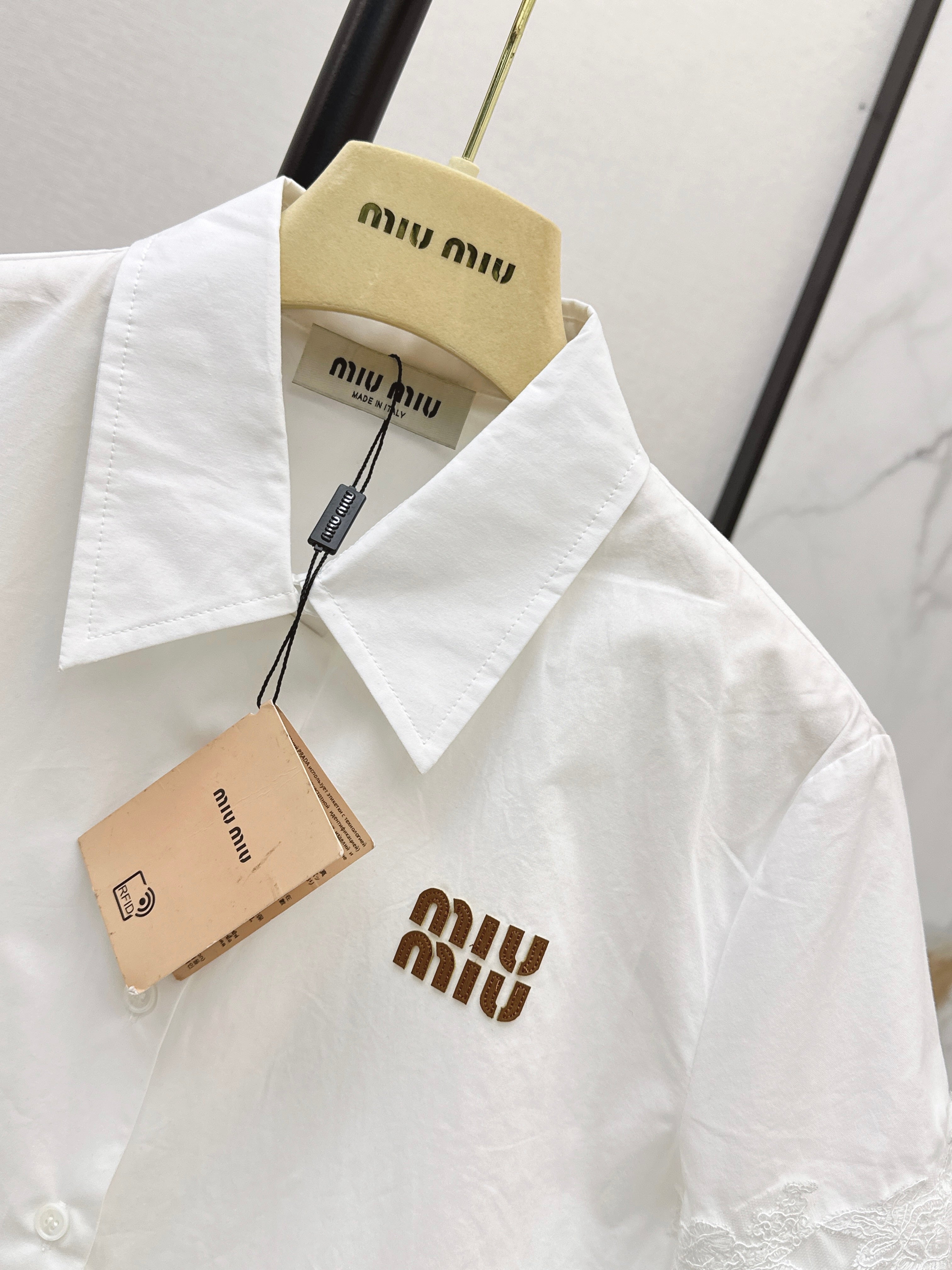 26SS Loose-Fit Short-Sleeve Shirt with Letter Embroidery