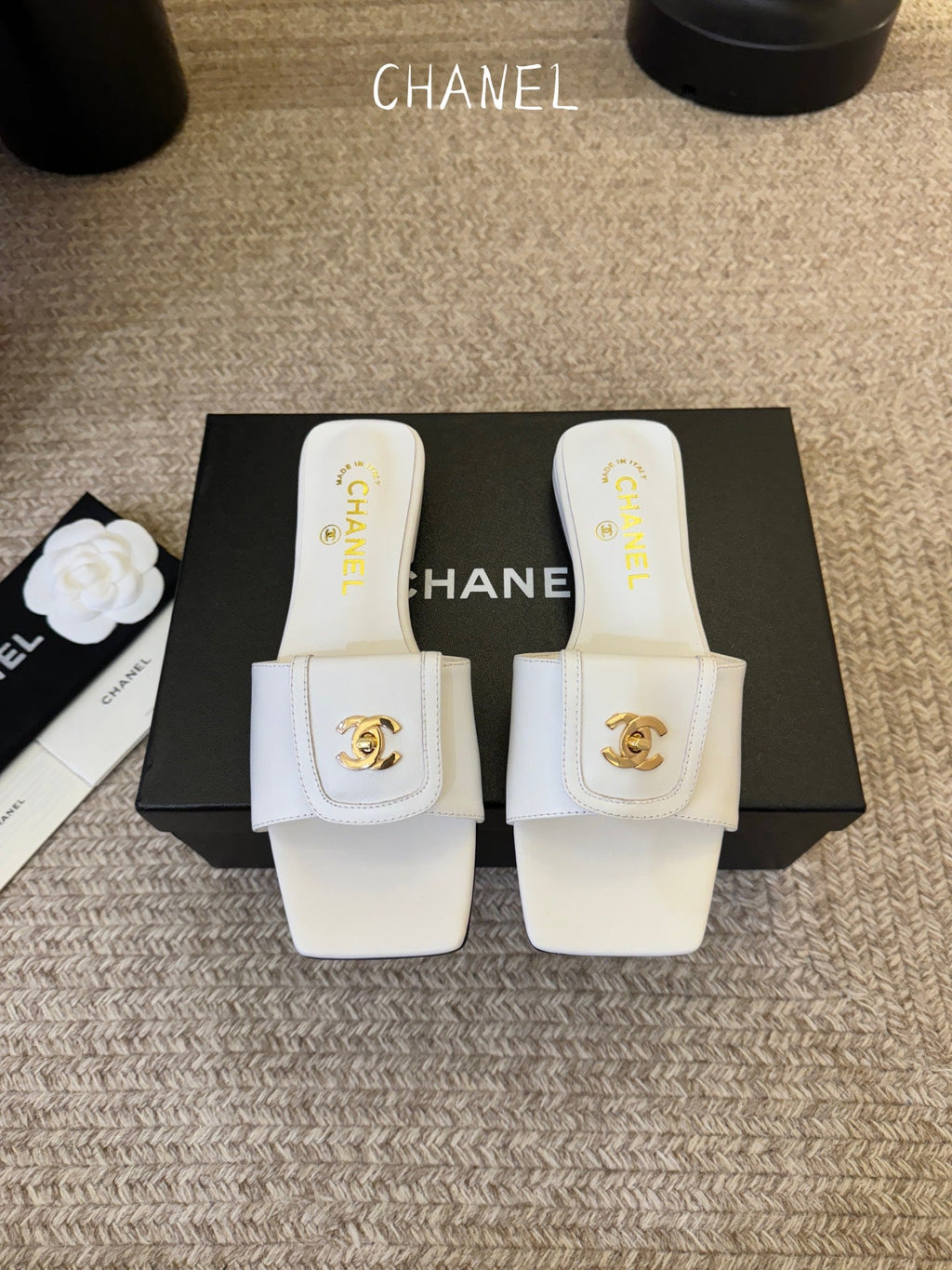 26SS Square-Toe Slides