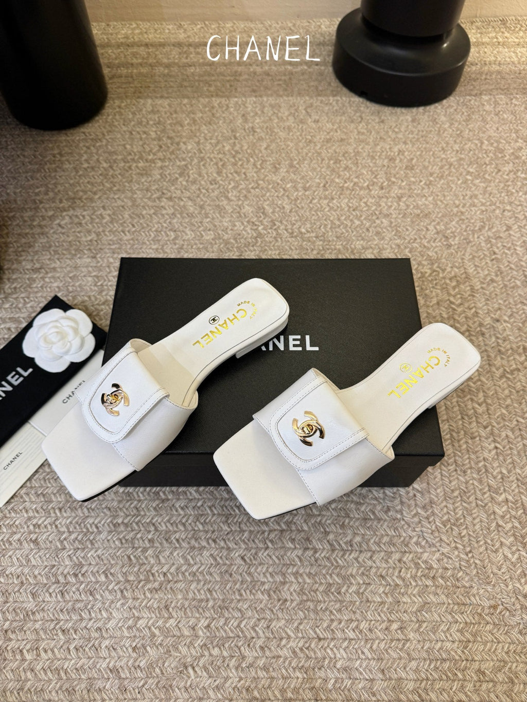 26SS Square-Toe Slides