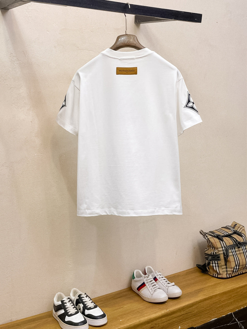 26 Spring/Summer Short-Sleeve Style