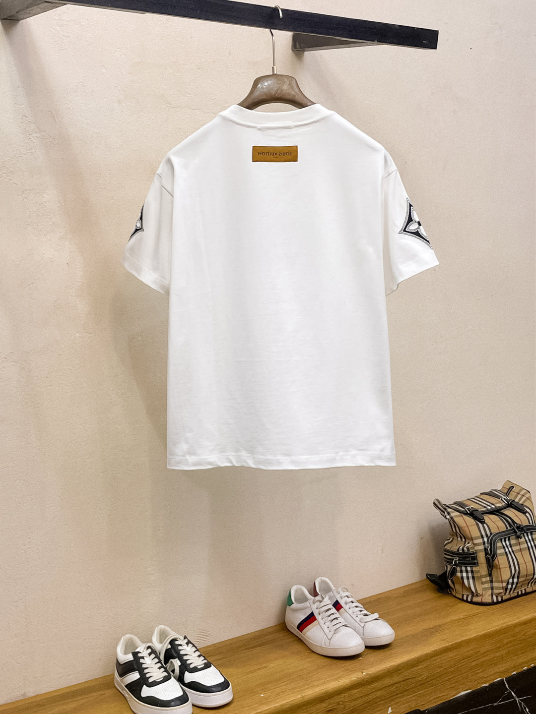 26 Spring/Summer Short-Sleeve Style