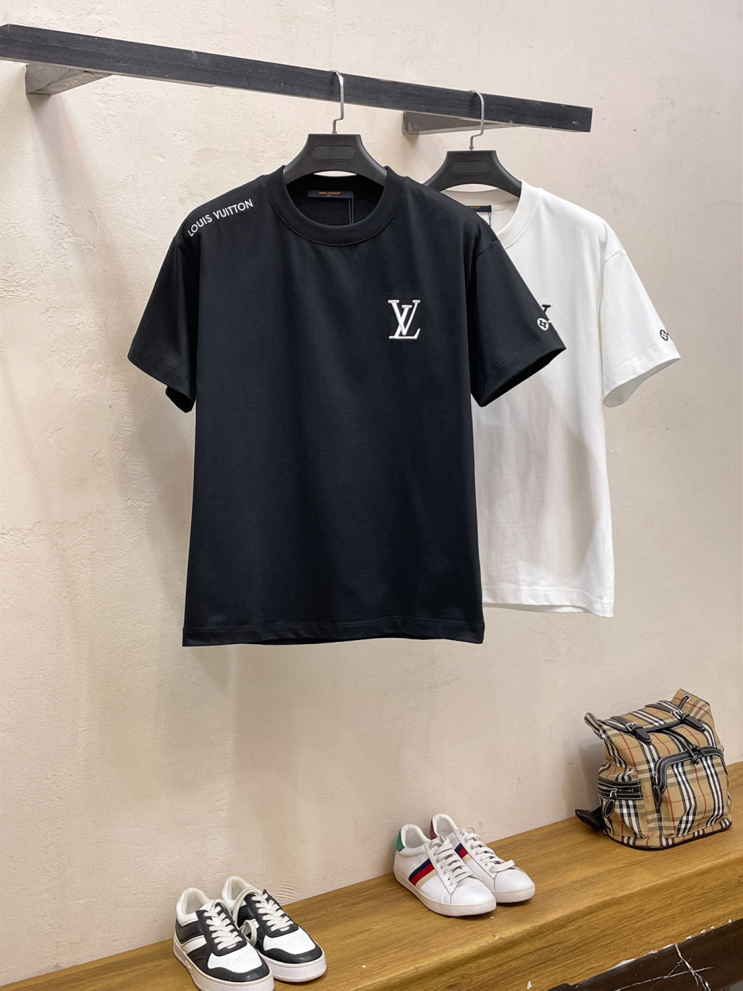 Spring/Summer Short-Sleeve Style