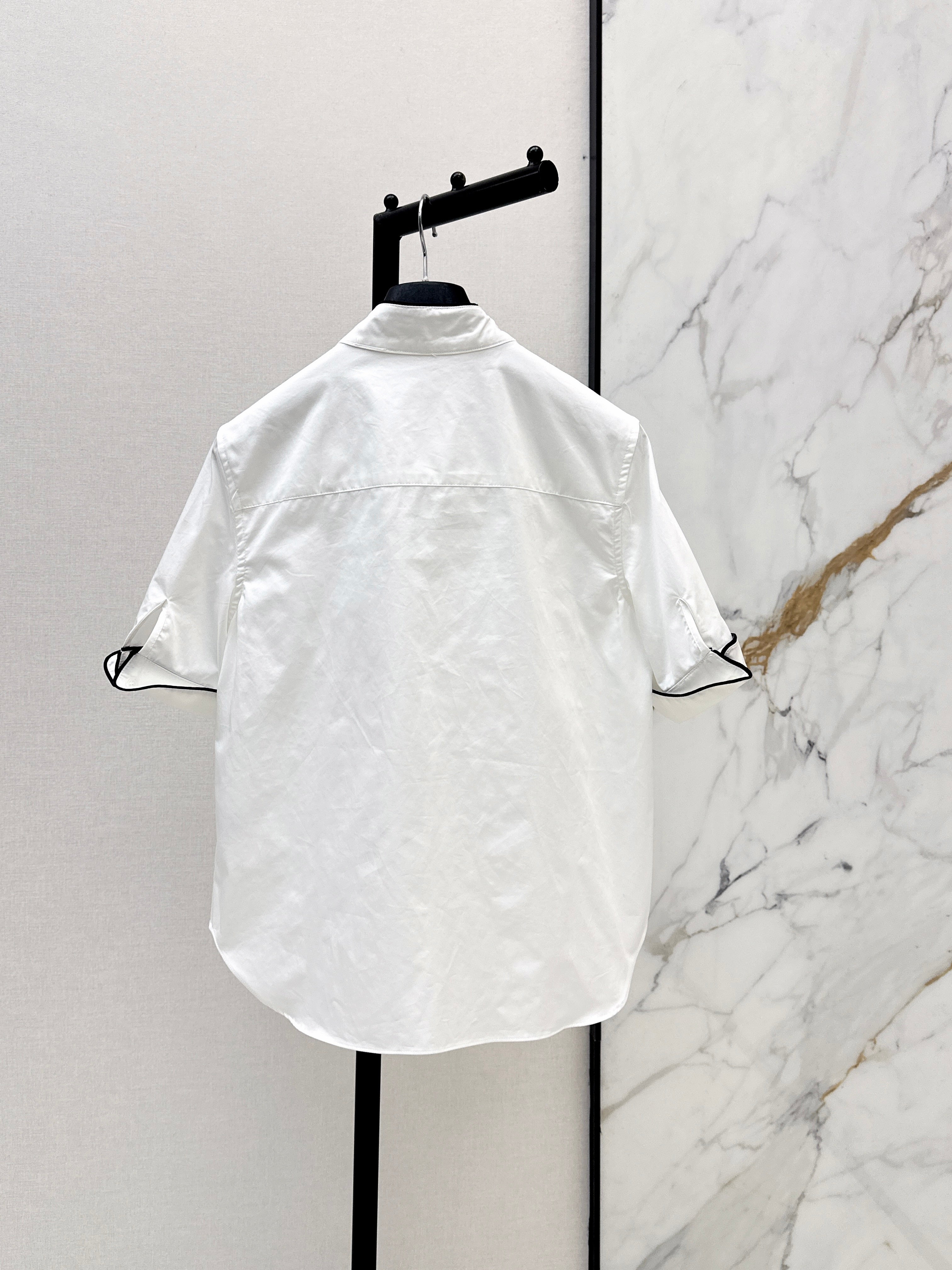 26SS — Retro Stand-Collar Shirt with Contrast Piping Trim