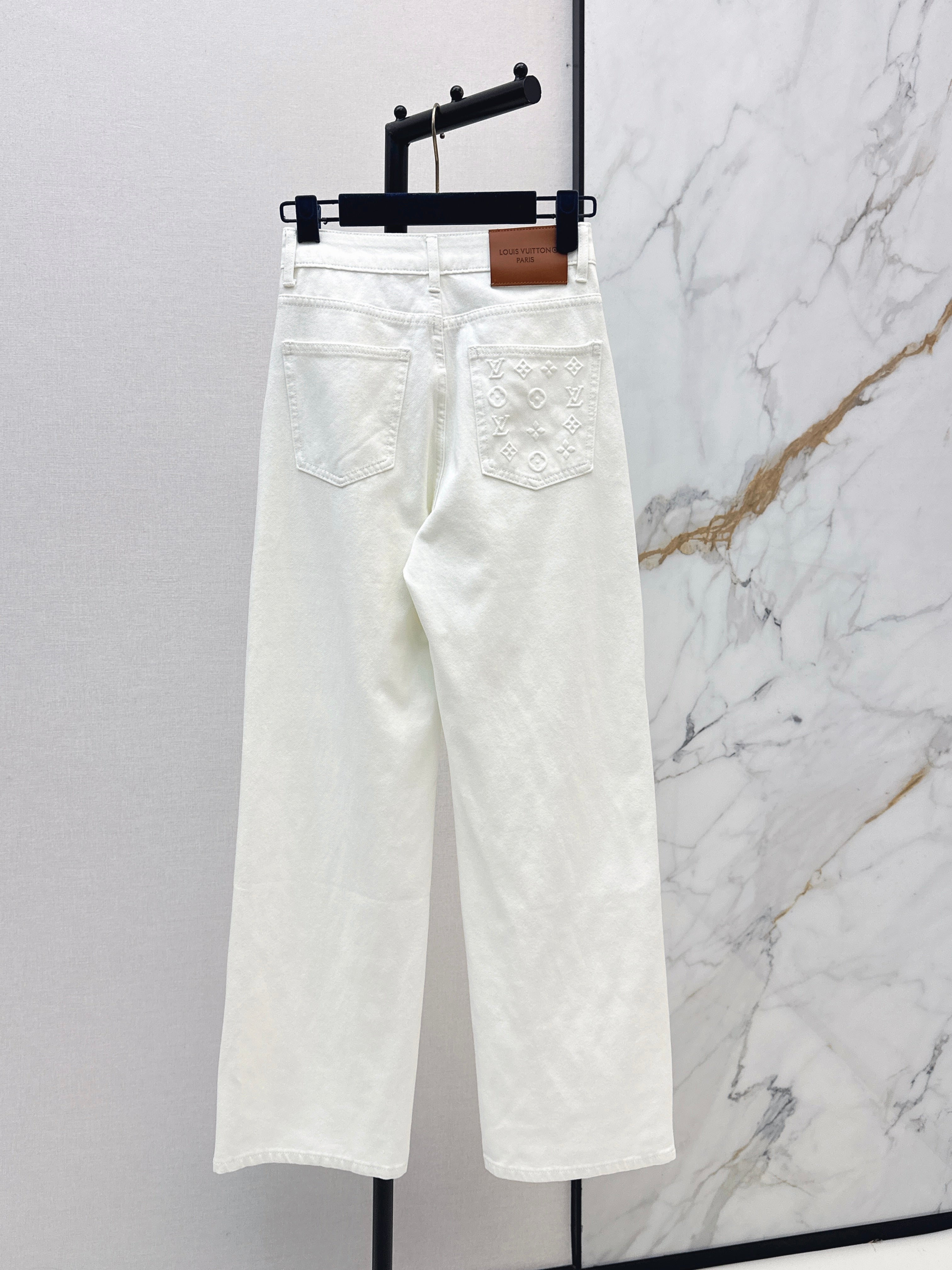 26SS — Straight-Leg Jeans