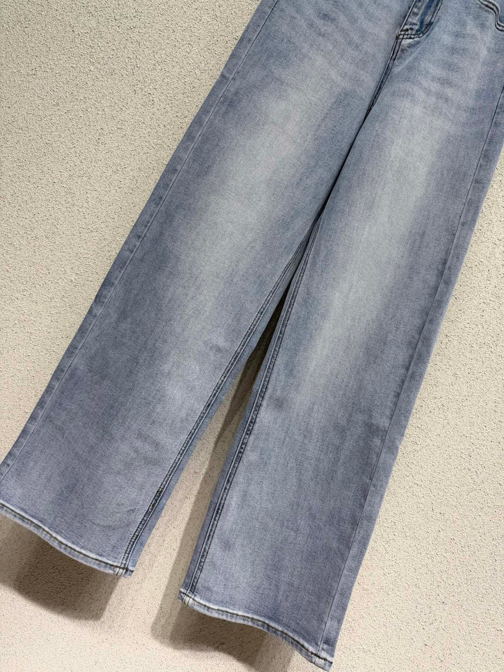 26Ss — Straight-Leg Wide-Fit Denim Trousers