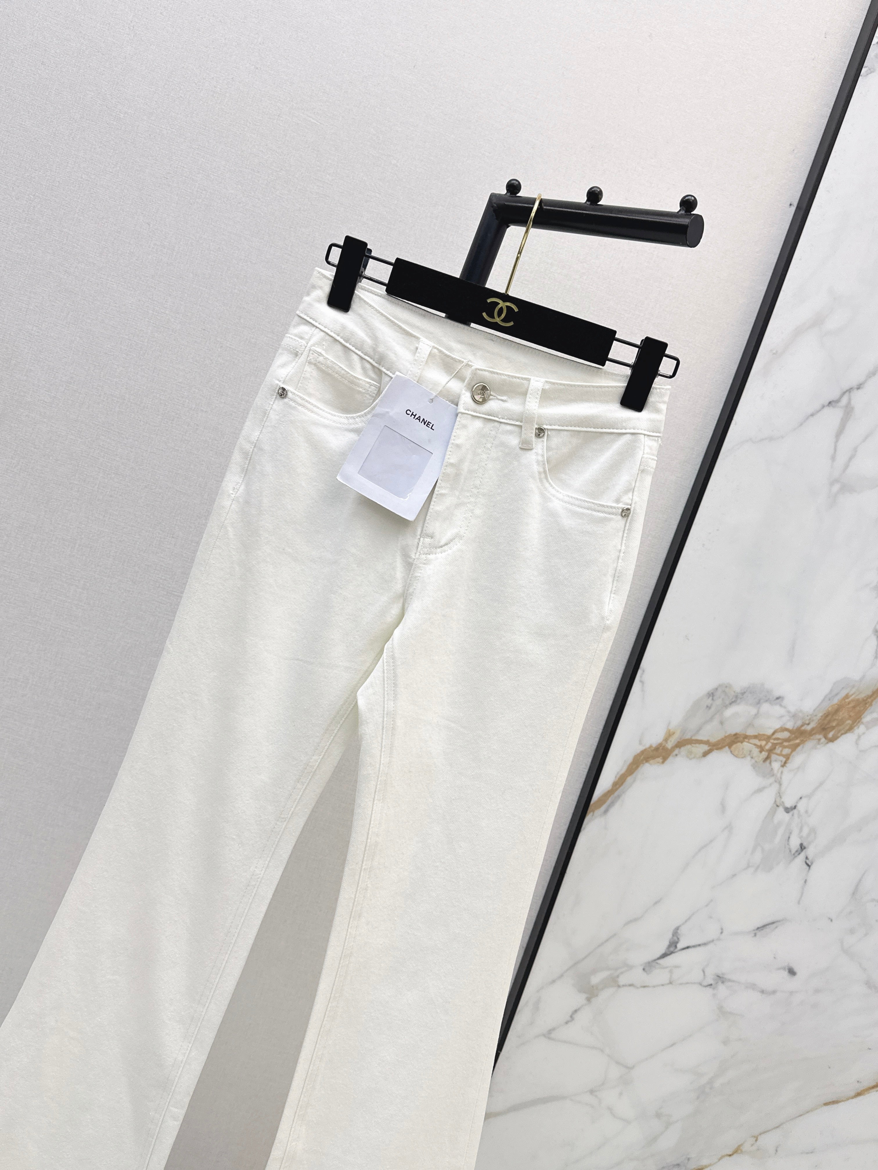 26SS — New Slim Fit Flare Jeans