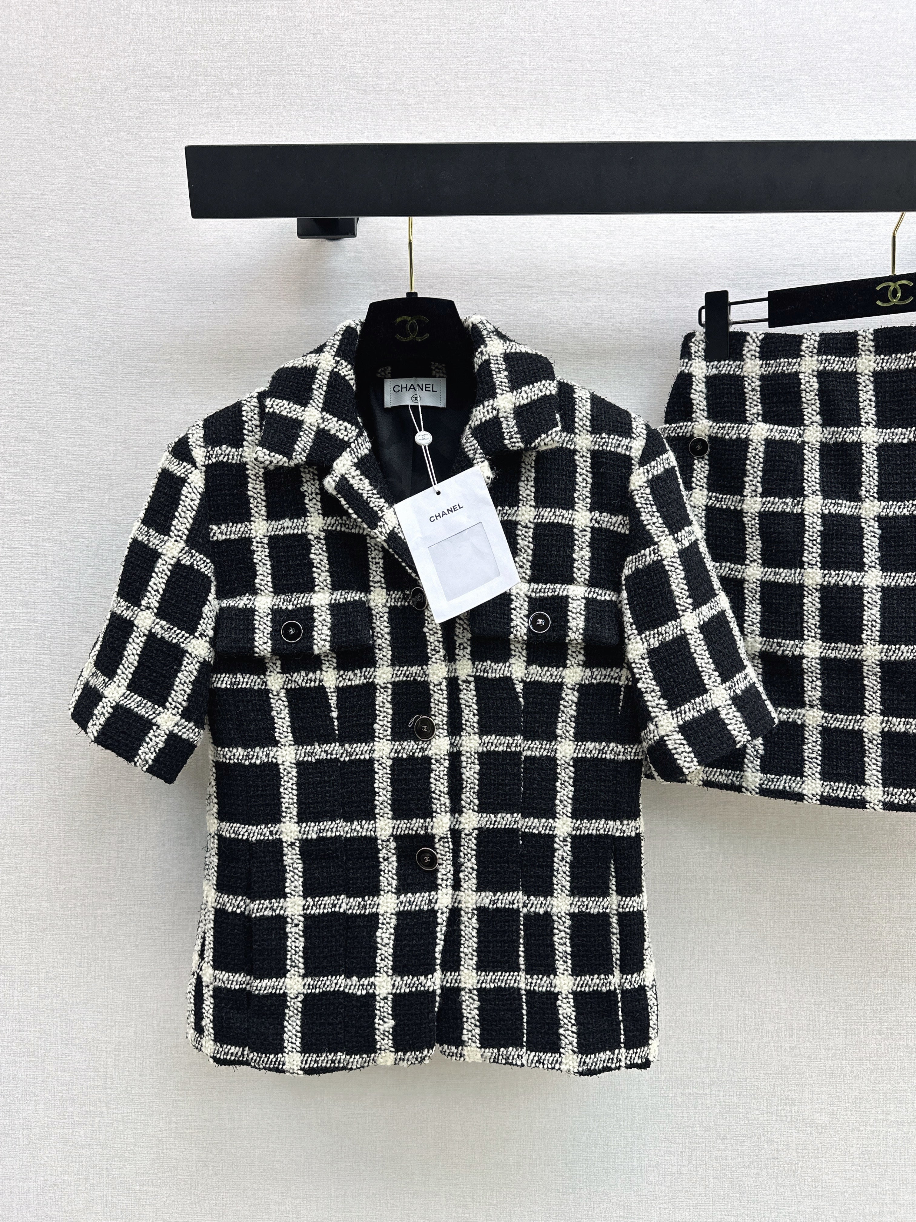 26SS — A luxurious and exquisite woven suit from the runway.