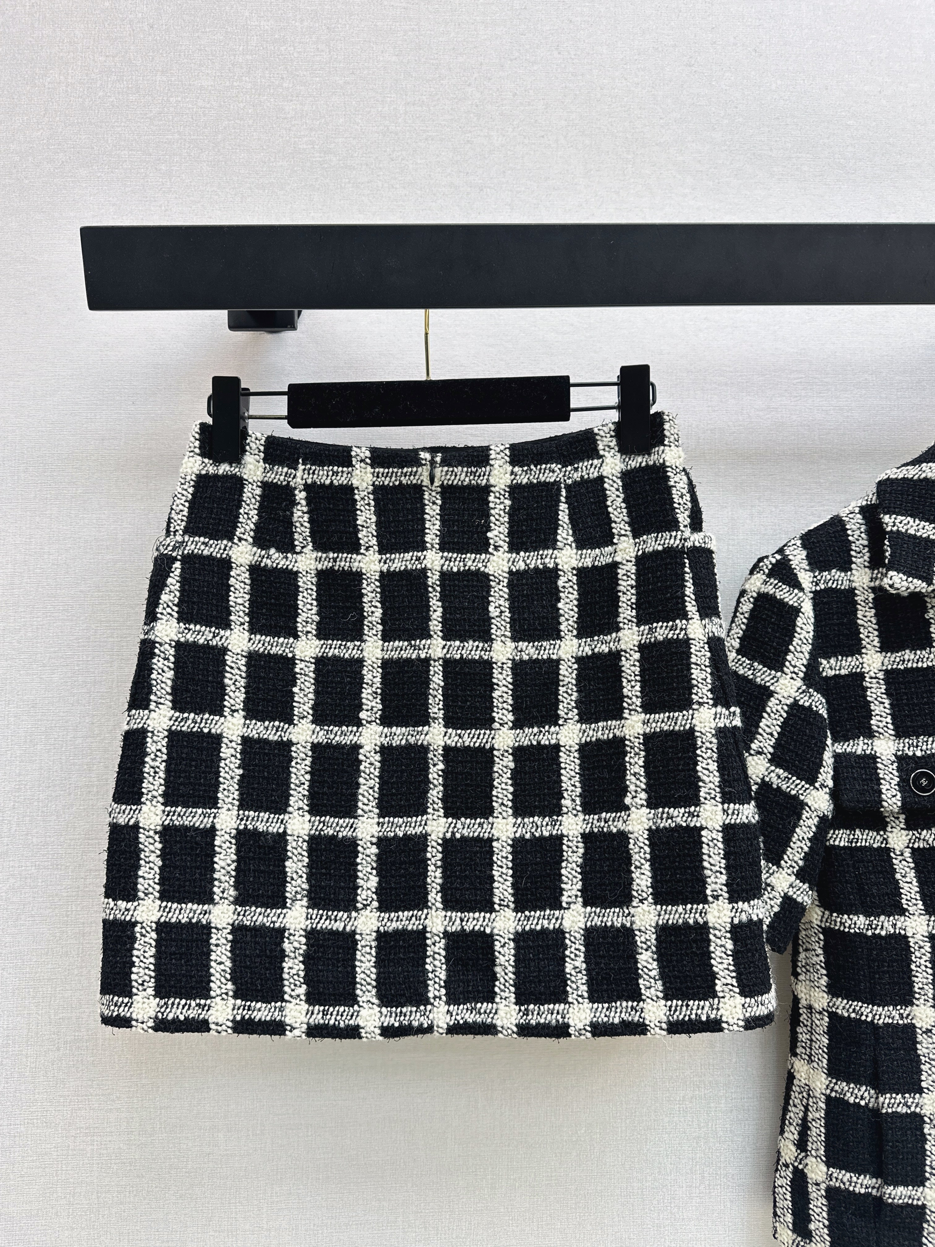 26SS — A luxurious and exquisite woven suit from the runway.