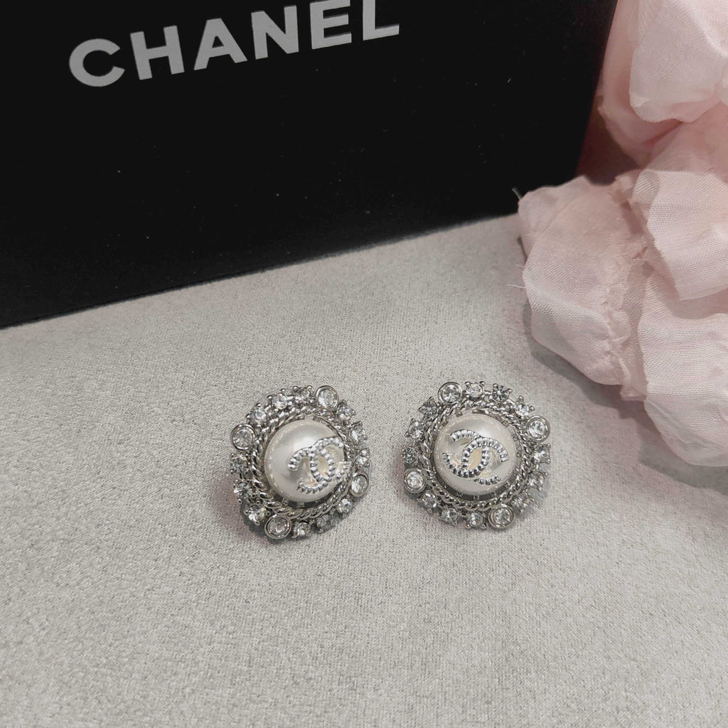Sunflower Crystal Pearl Letter Earrings