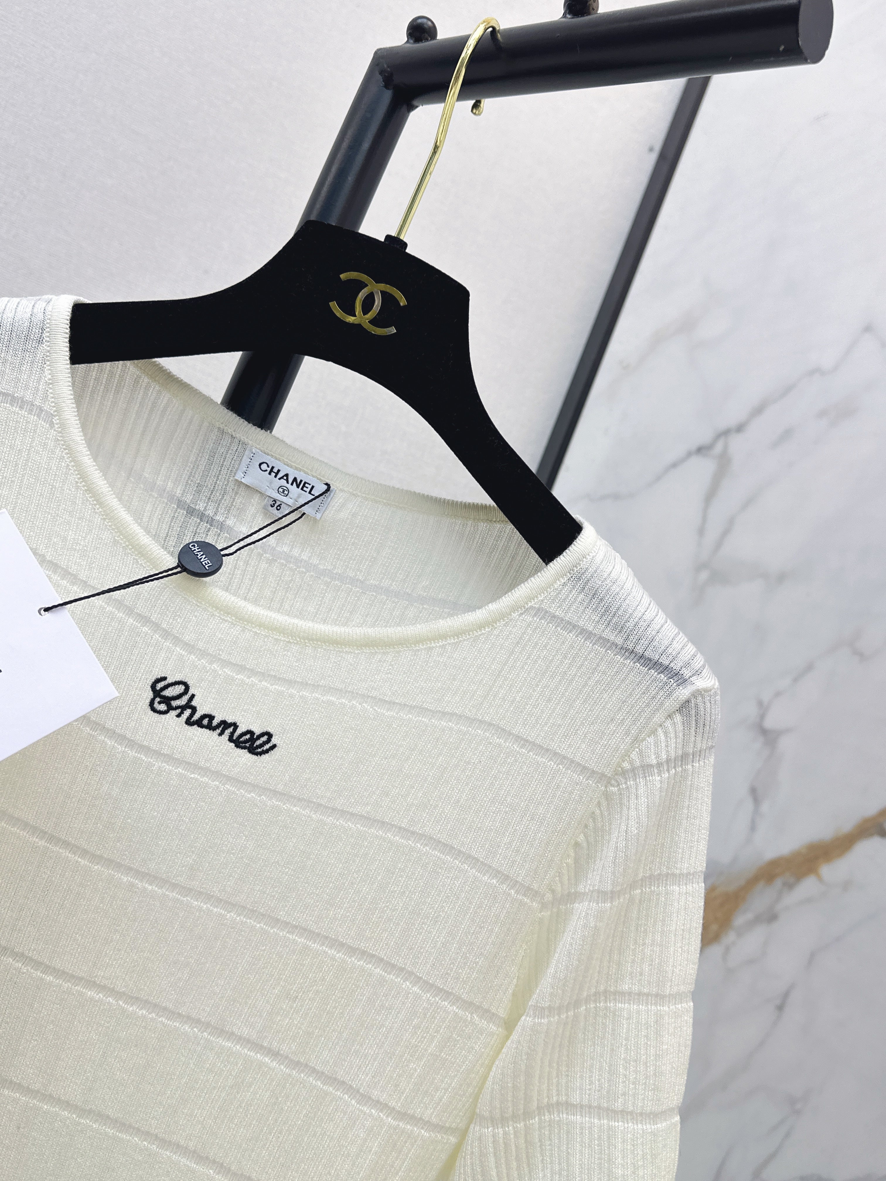 26SS Color Block Striped Crew Neck Slim Fit Knit Sweater