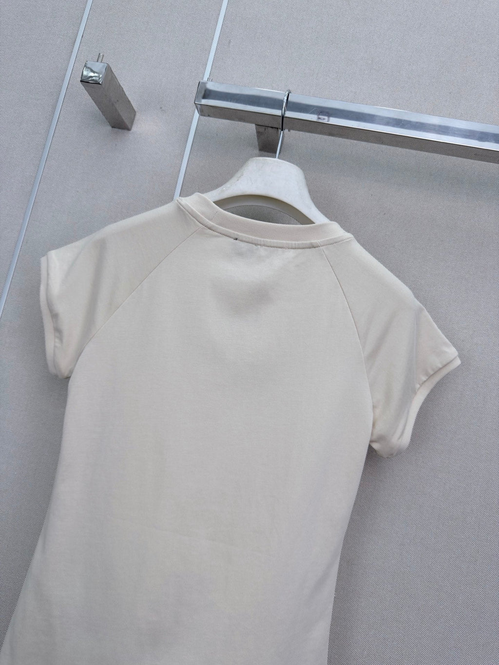 26 New Style Embroidered Crew-Neck Short-Sleeve Top