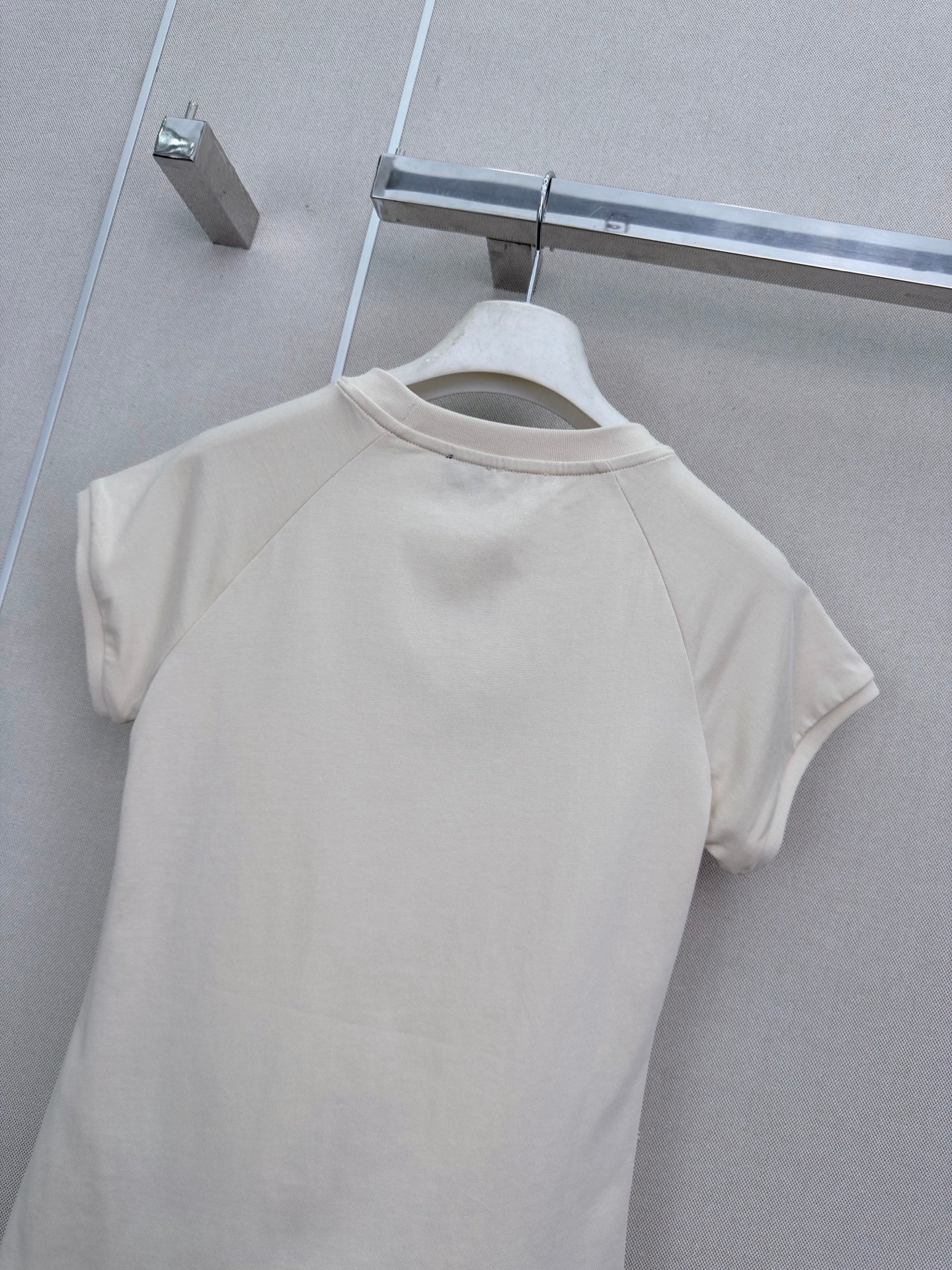 26 New Style Embroidered Crew-Neck Short-Sleeve Top