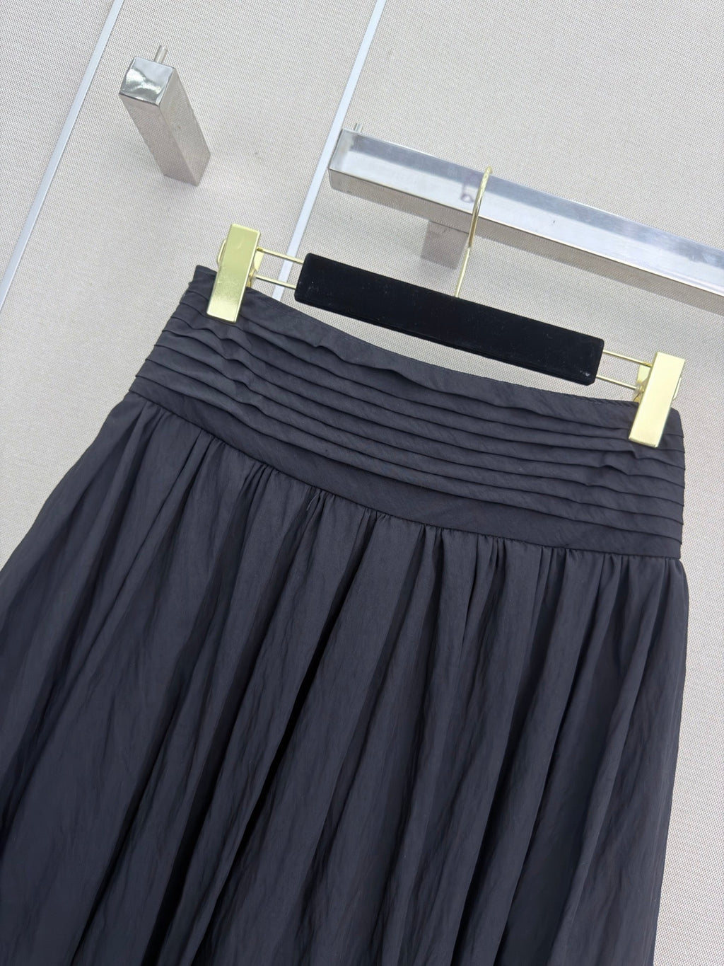 26SS New Arrival: High-Waisted Skirt