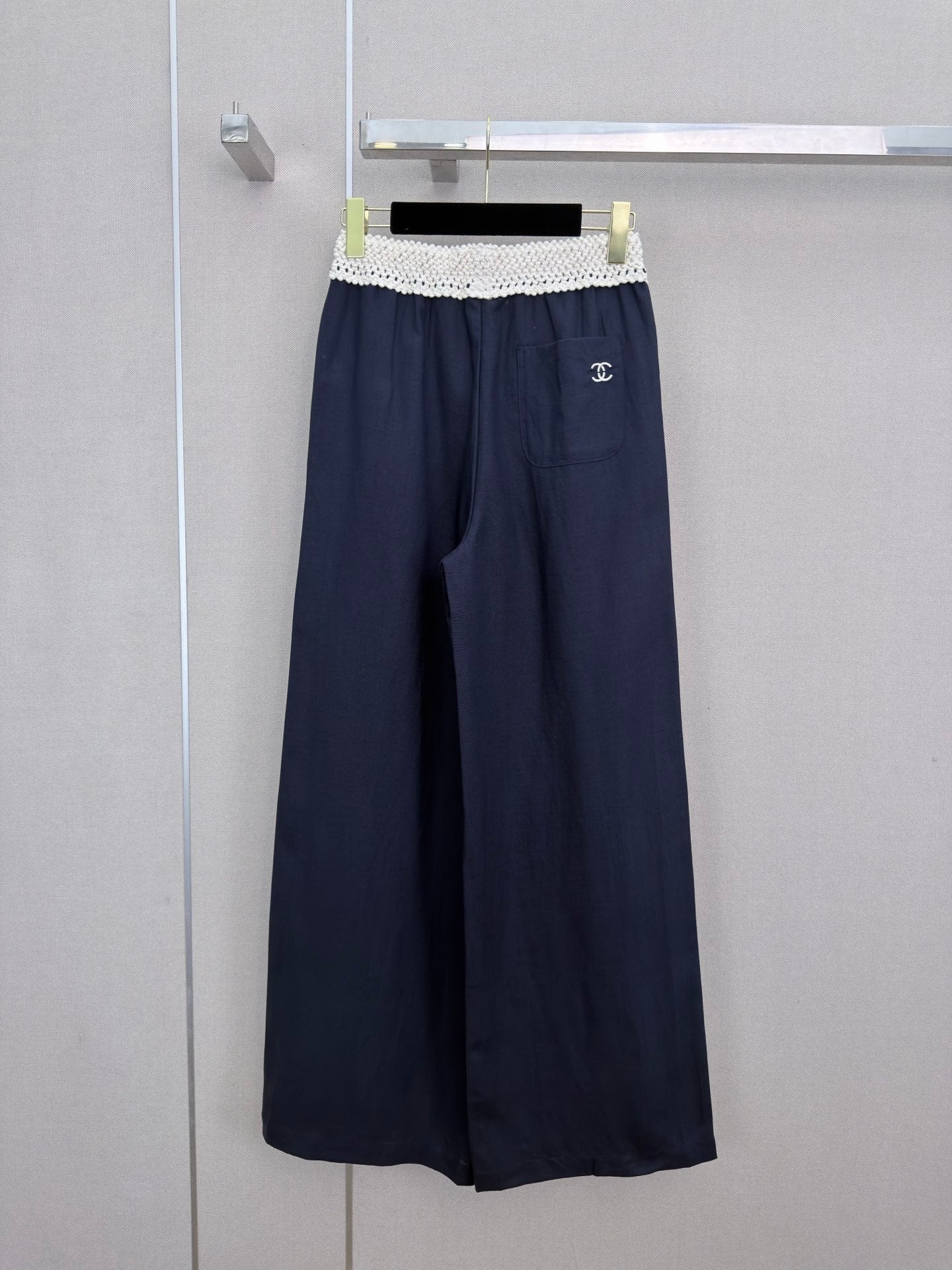 26SS New Arrival: Wide-Leg Trousers with Contrast-Color Waist Design
