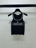 26 New Square-Neck Knitted Vest