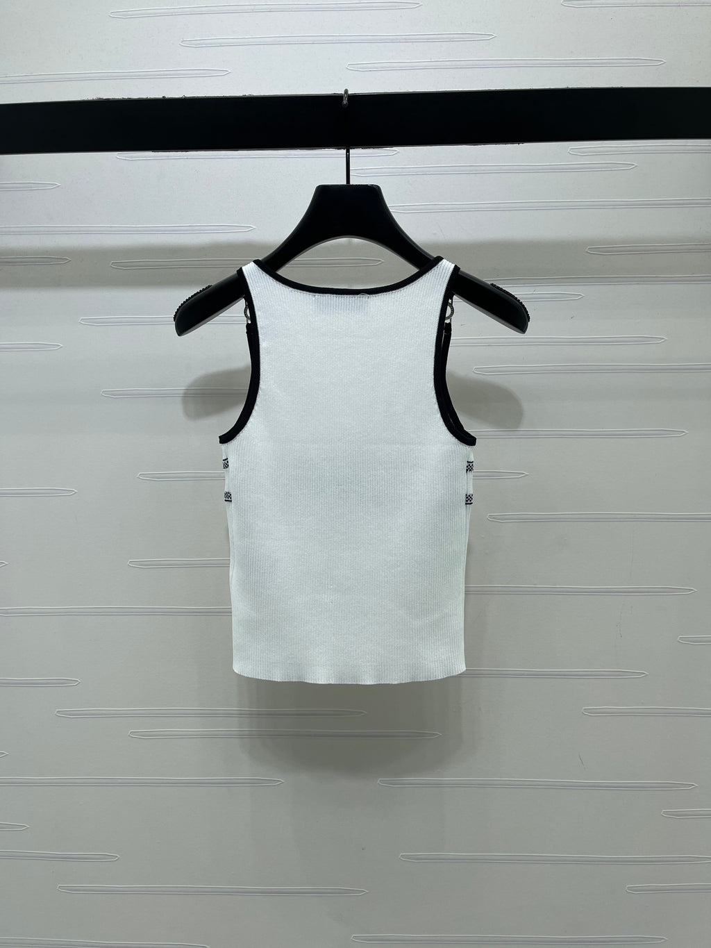 26 New Square-Neck Knitted Vest