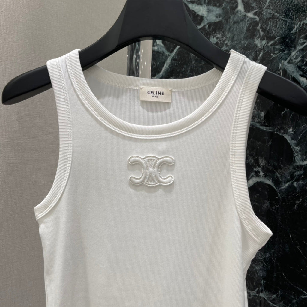 26 New Style: Sleeveless Vest with Small Logo